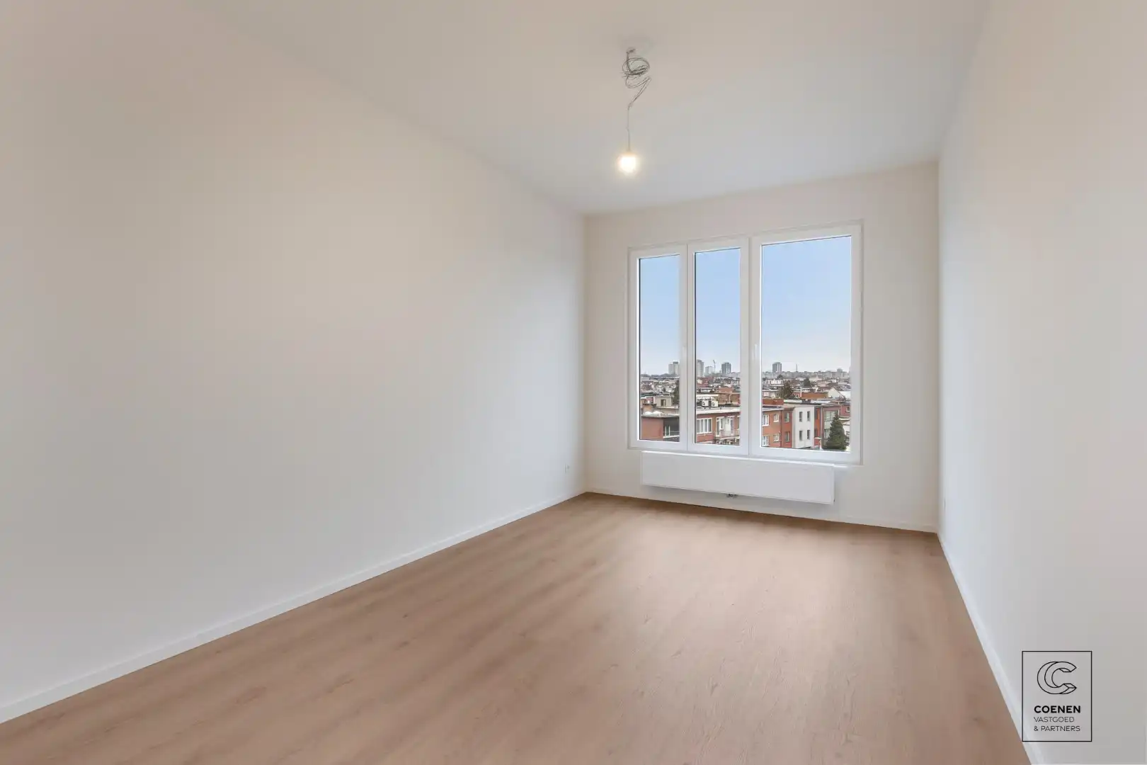 Prachtig gerenoveerd appartement van 87 m² op centrale ligging te Wilrijk! foto 11