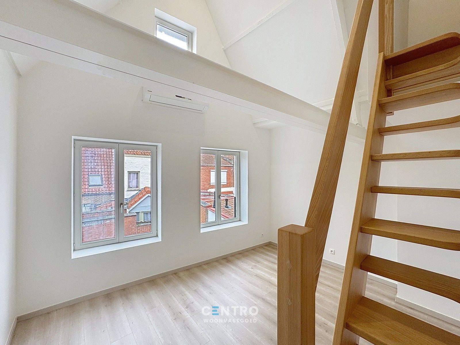 Volledig gerenoveerde KARAKTERWONING met 3 slaapkamers en zonnige stadstuin in hartje Brugge foto 11