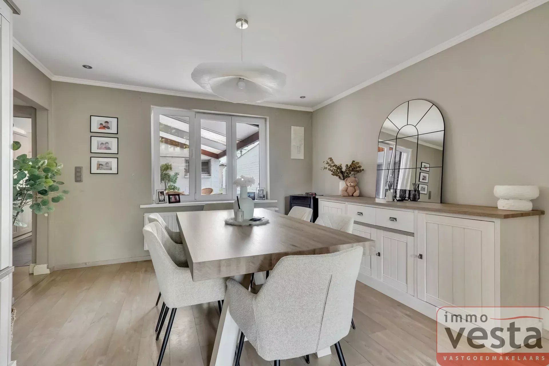 Gerenoveerde woning met 3 slaapkamers, ruime tuin en landelijke charme foto 6