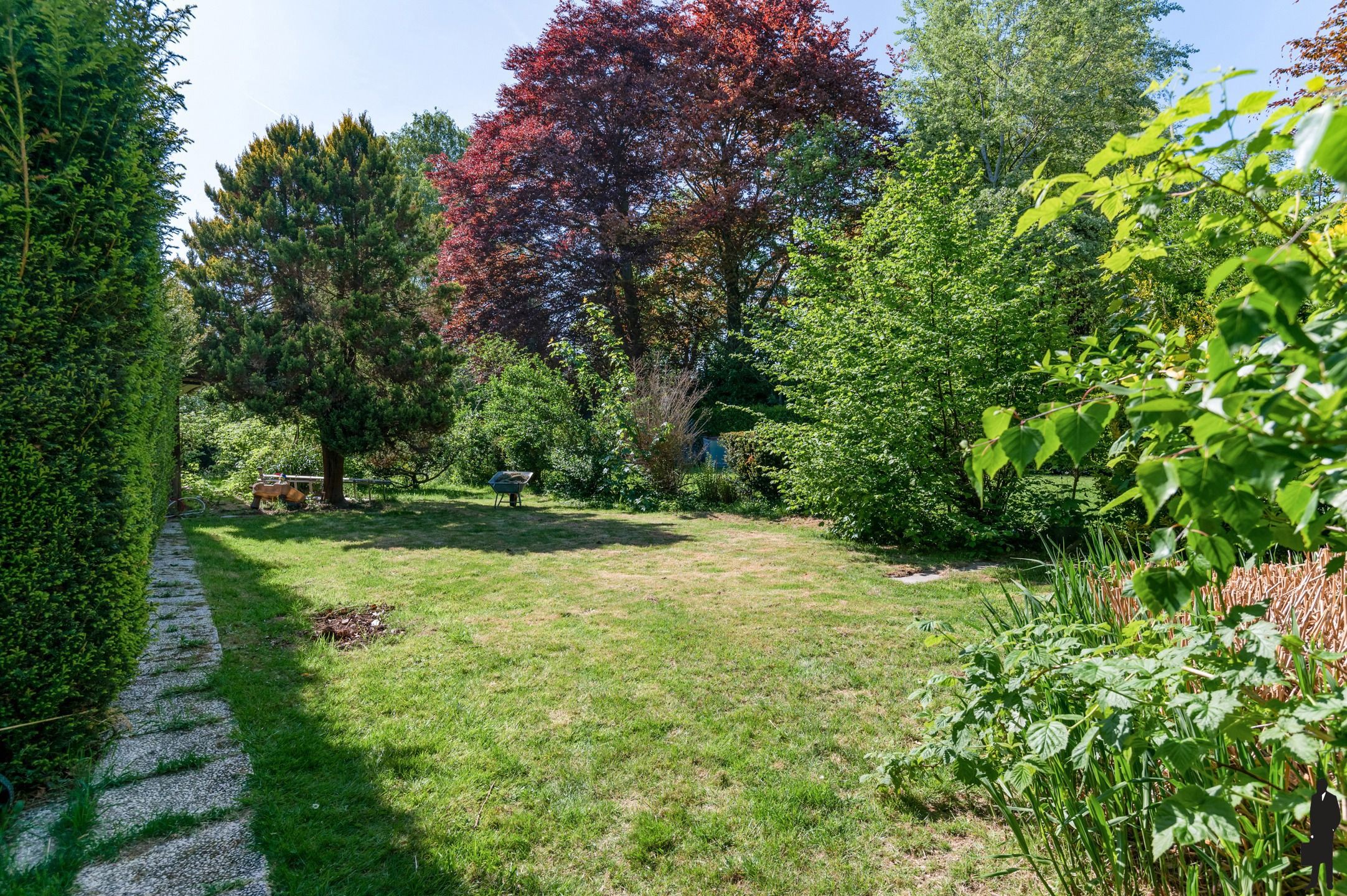 (Deels) gerenoveerde woning met ZW parktuin (ca. 1968m²) foto 14
