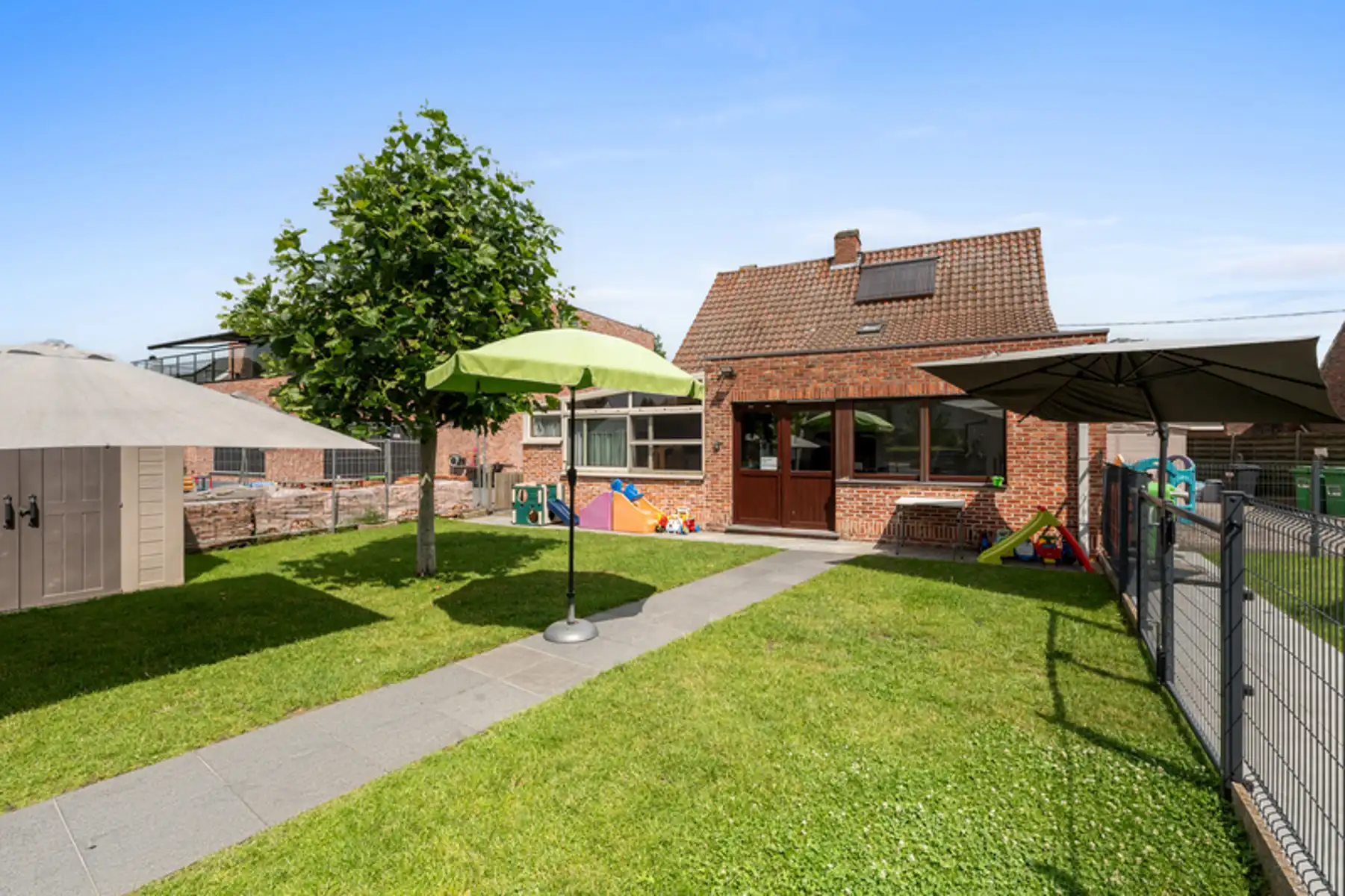  Gezinswoning met tuin en en vlotte parkeermogelijkheden foto 22
