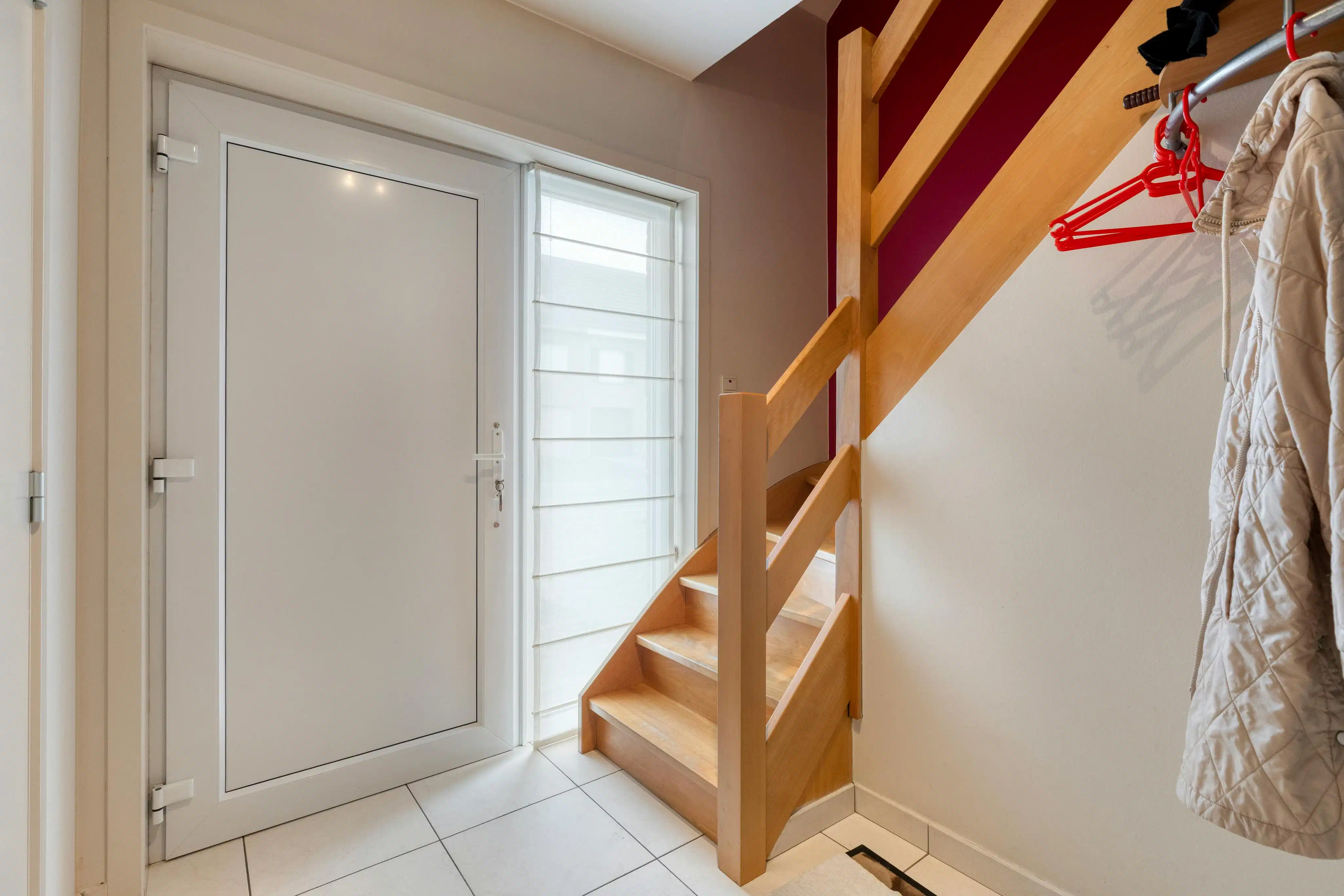 Instapklaar halfopen huis met 4 kamers te koop in Waregem foto 12