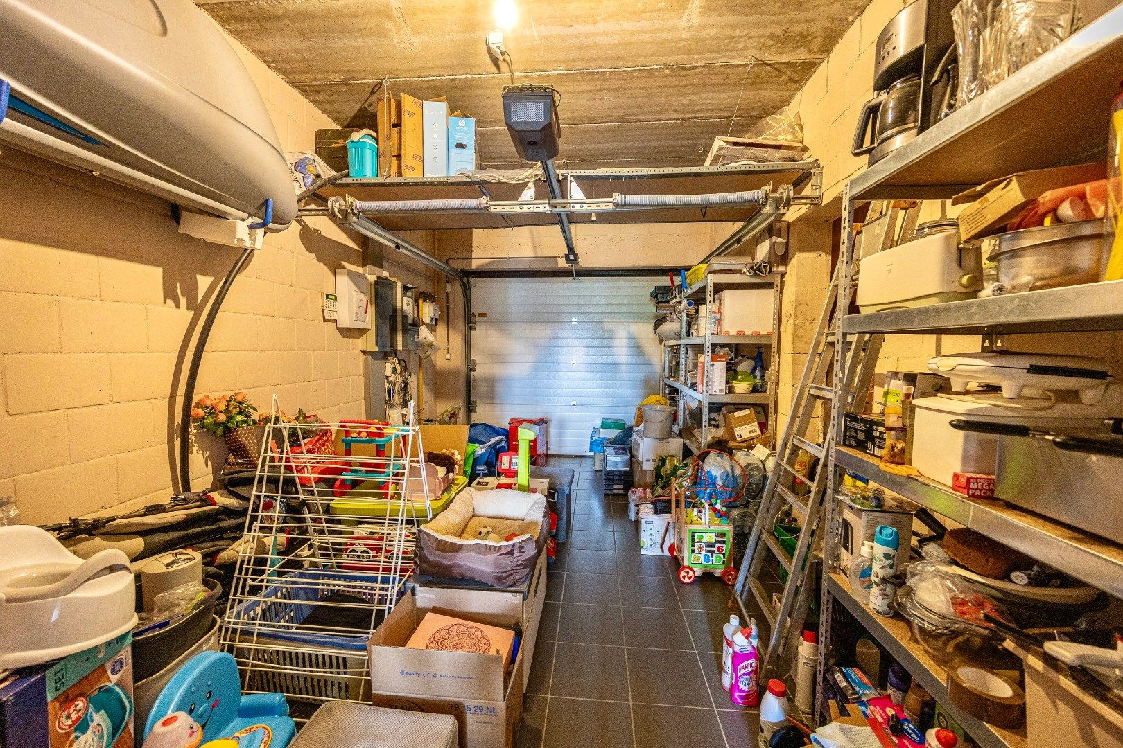Energiezuinige woning met 4 slpks, garage en ruime tuin te Buizingen foto 9