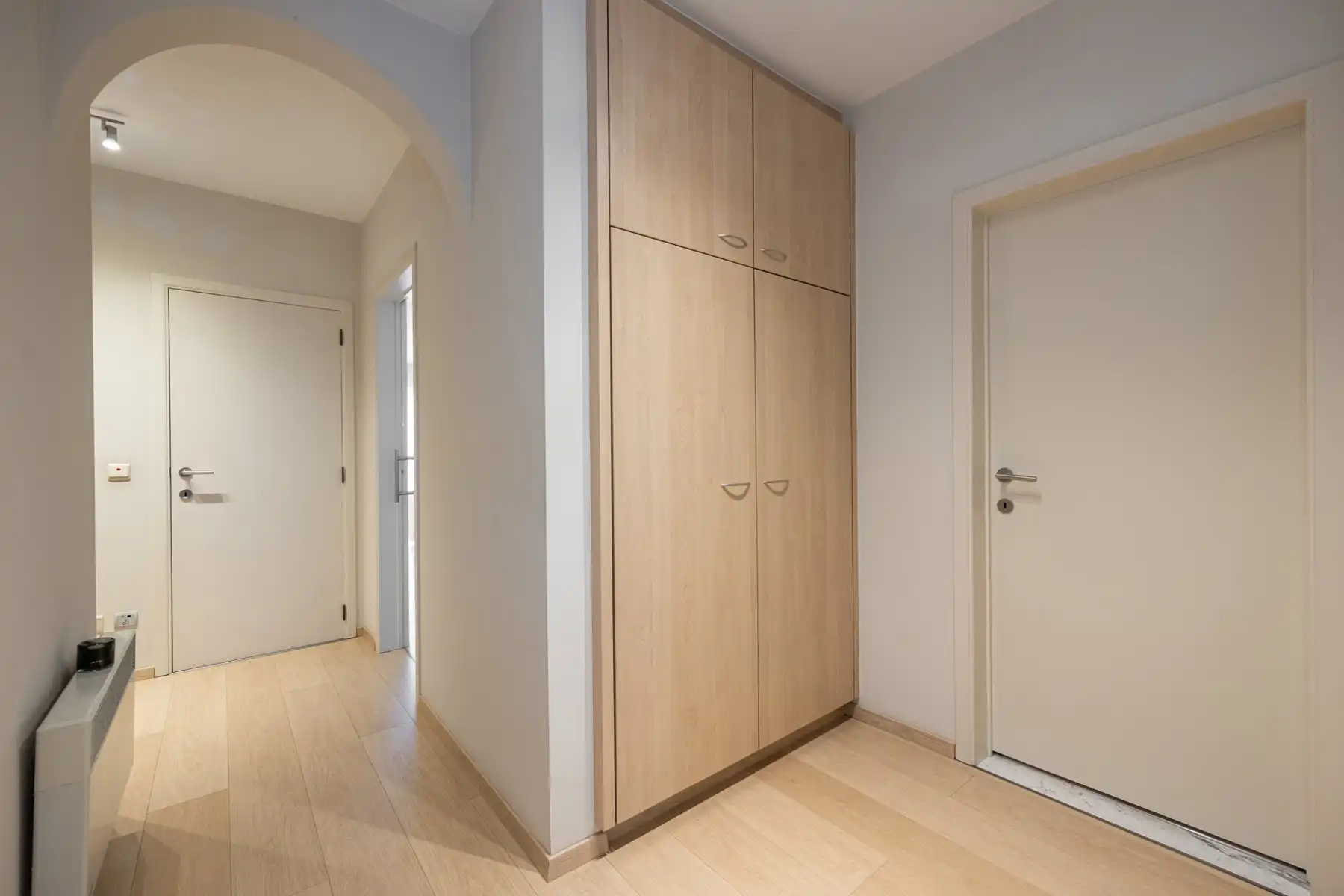 Prachtig appartement met 2 slpk, LIFT, 2 terrassen en kelder foto 3