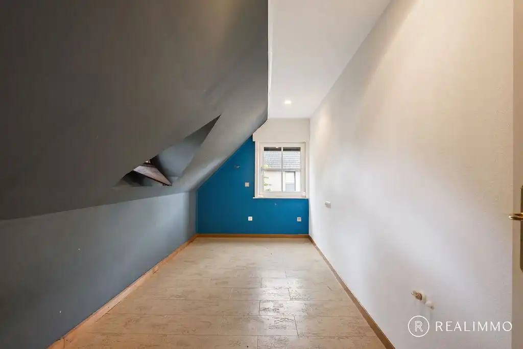 Alleenstaande woning met 4 slaapkamers te Outrijve foto 8