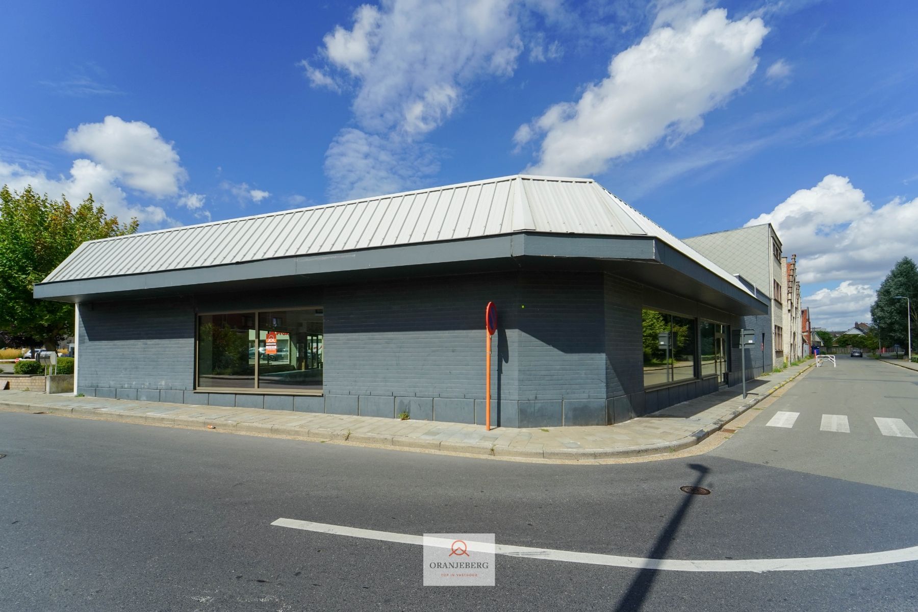 Winkelruimte te huur op goede locatie foto 5