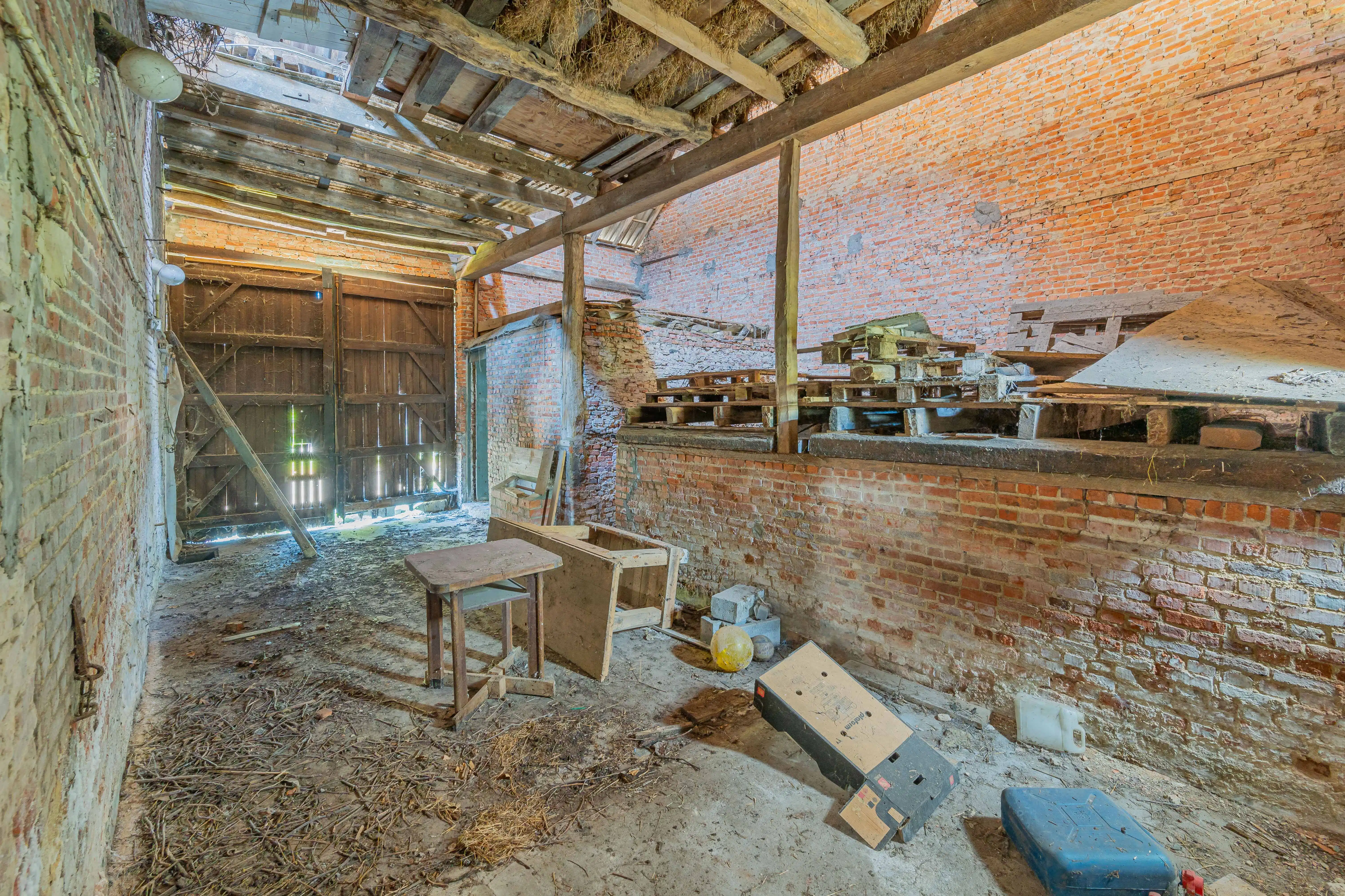 Te renoveren halfopen bebouwing op A-locatie foto 14