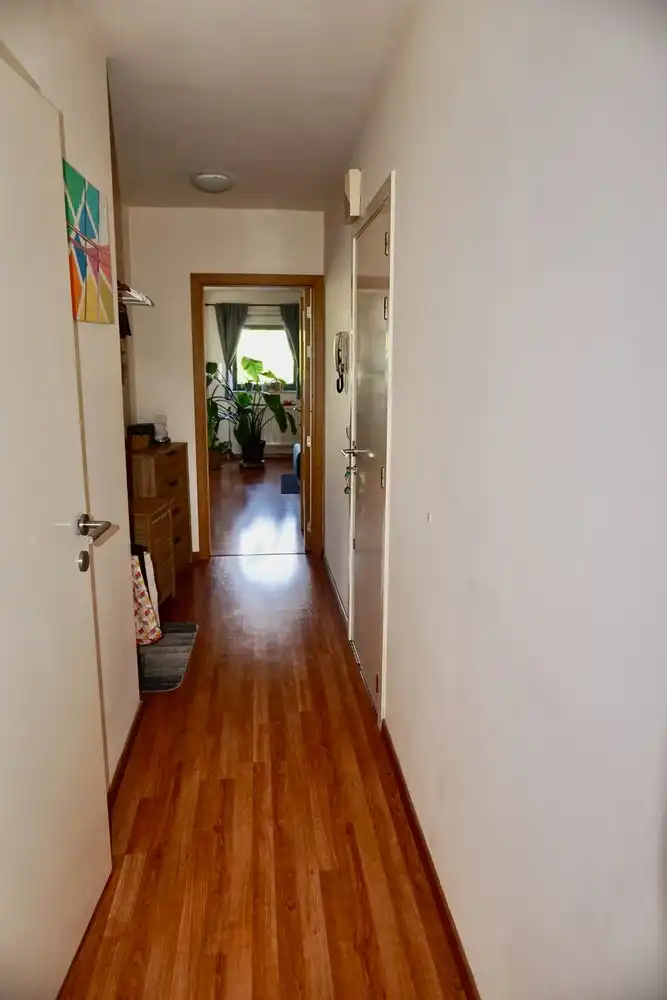 RUIM 2-SLAAPKAMERAPPARTEMENT MET TERRAS EN AUTOSTAANPLAATS IN KESSEL-LO foto 12