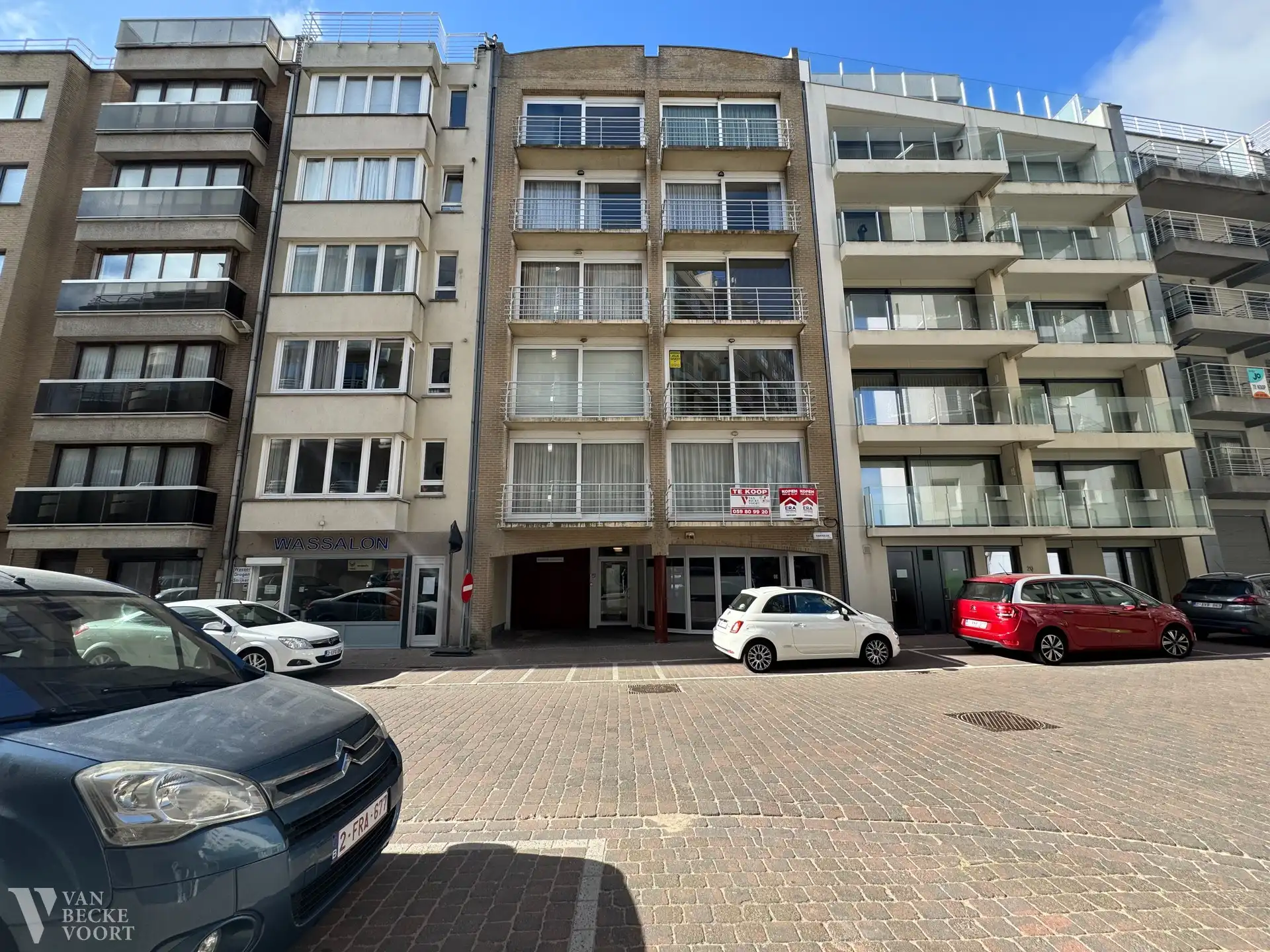 Verfijnd heringericht appartement met zicht op zee foto 11