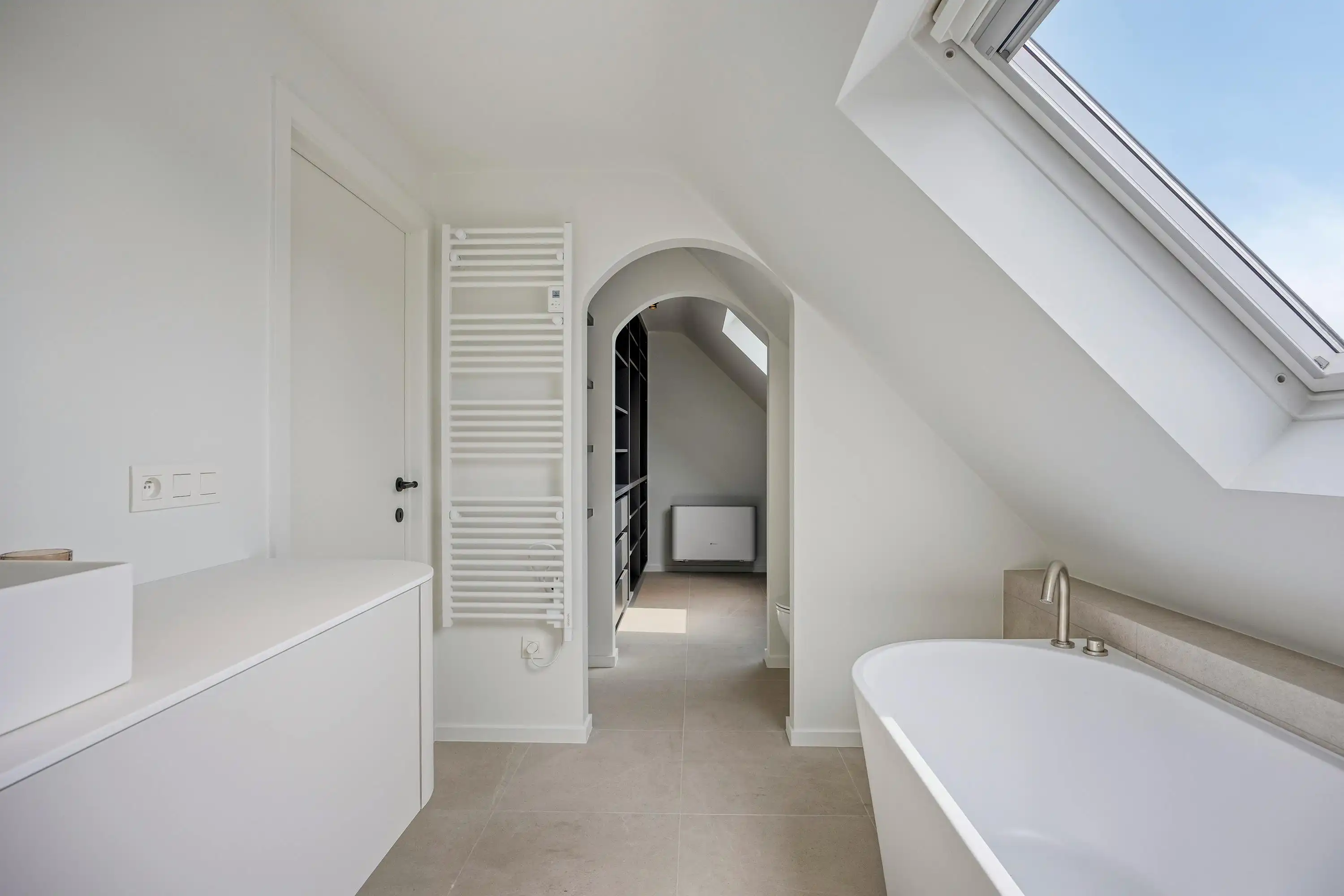 Recent gerenoveerd huis met 3 kamers te koop in Deerlijk foto 17