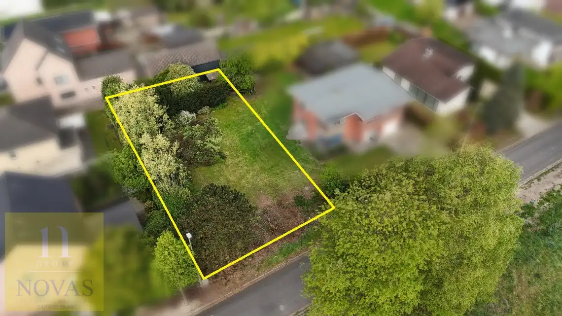 Aan het centrum, bouwgrond van 6are09ca, 18m breed, ca 35m diep foto 5