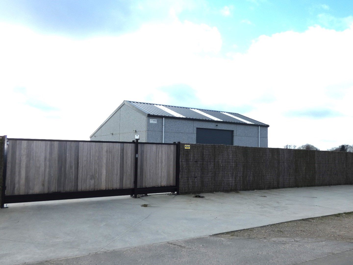 Opslagruimte (200 m²), Lichtervelde foto {{pictureIndex}}
