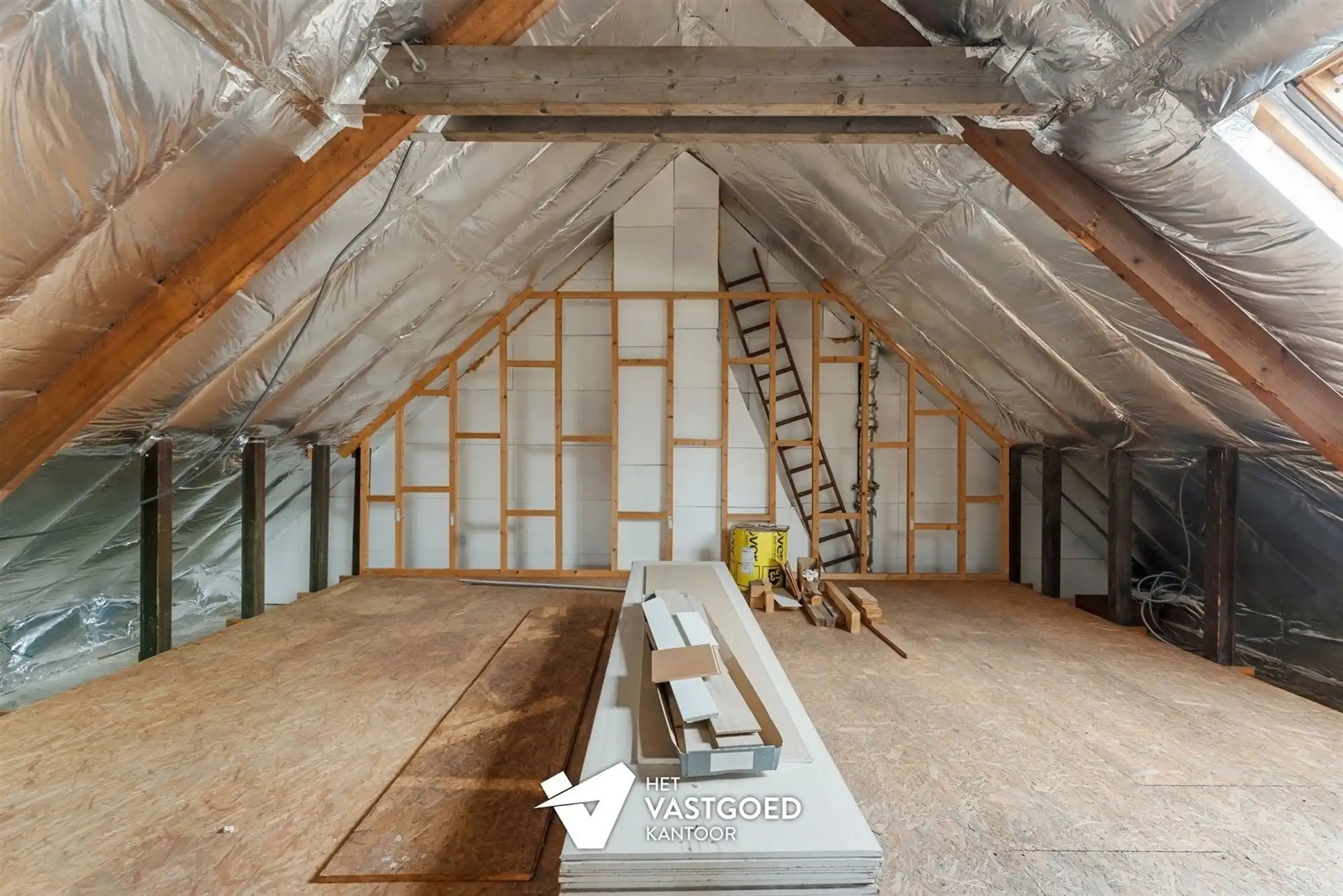 ZEER RUIME WONING (CA 550M2) MET ENORME MOGELIJKHEDEN foto 17