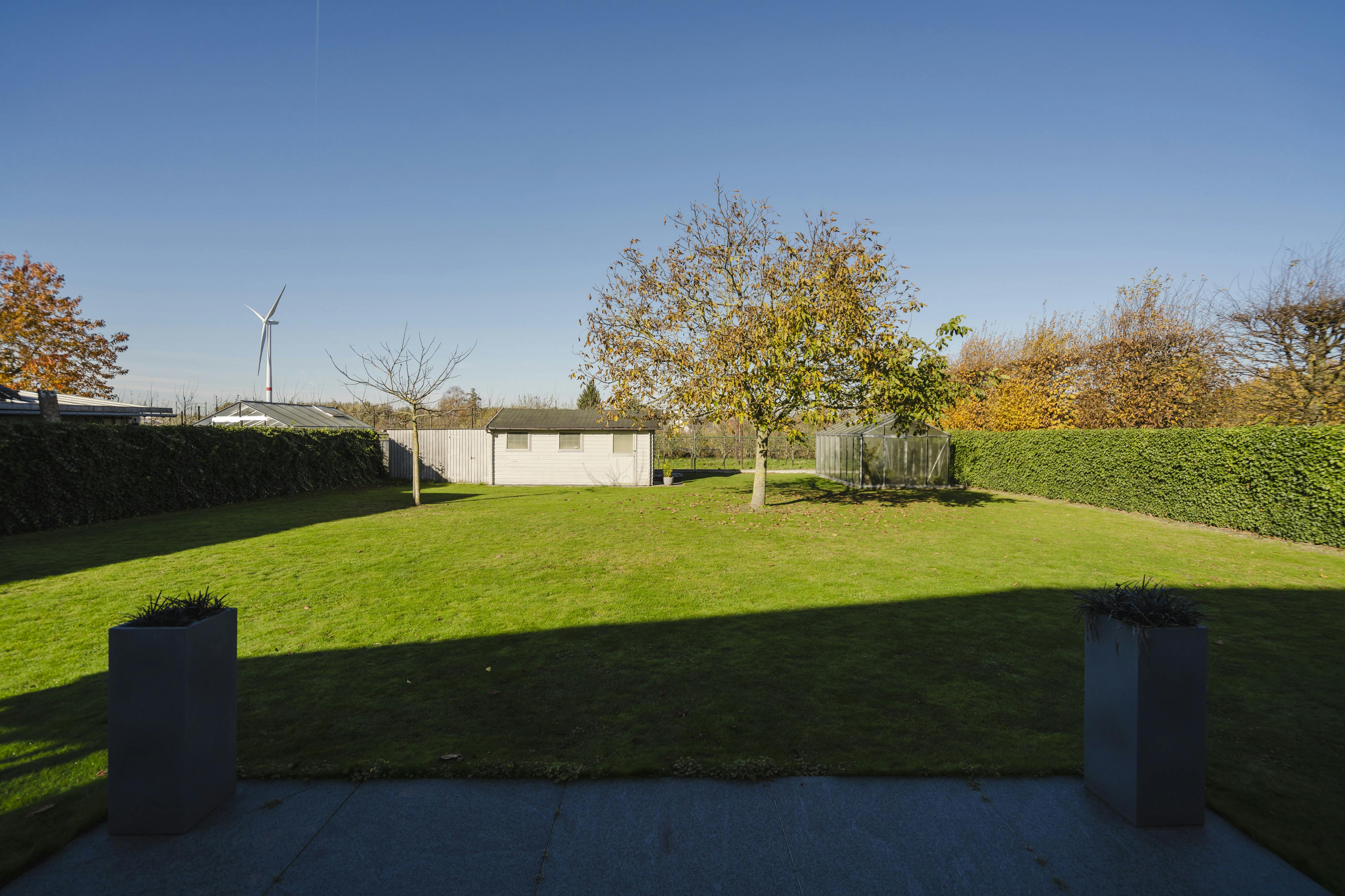 Ruime villa met 6 kamers te koop in Sint-Eloois-Vijve foto 24