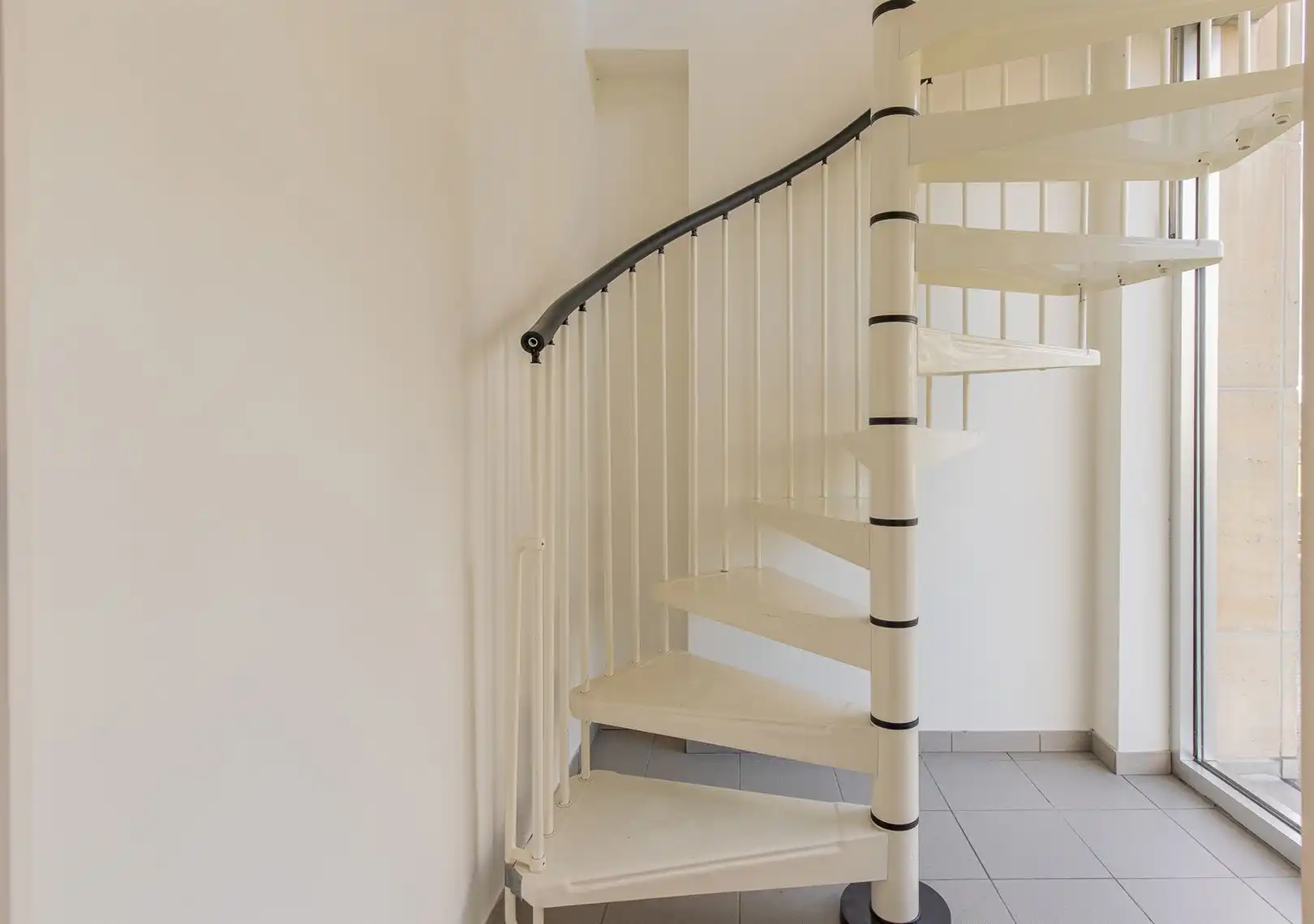 Veelzijdig handelspand met bovenliggend appartement (126m²) in centrum Dendermonde foto 9