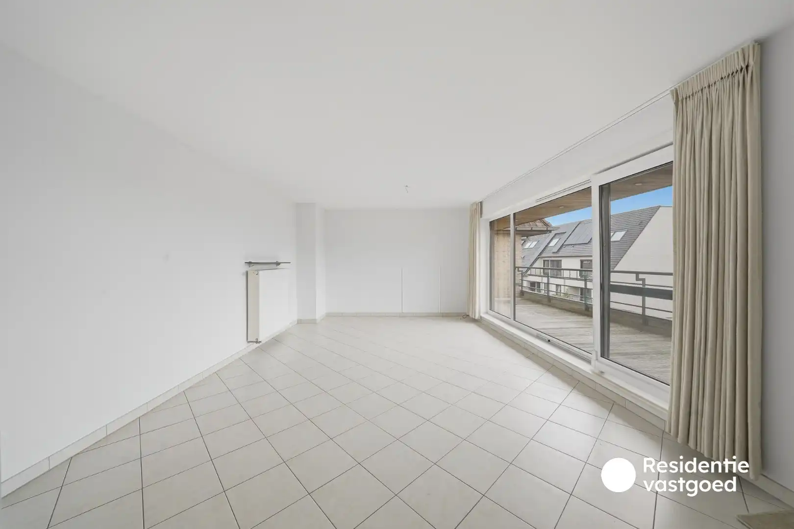 Ruim en verzorgd duplexappartement in het centrum van Eernegem foto 4