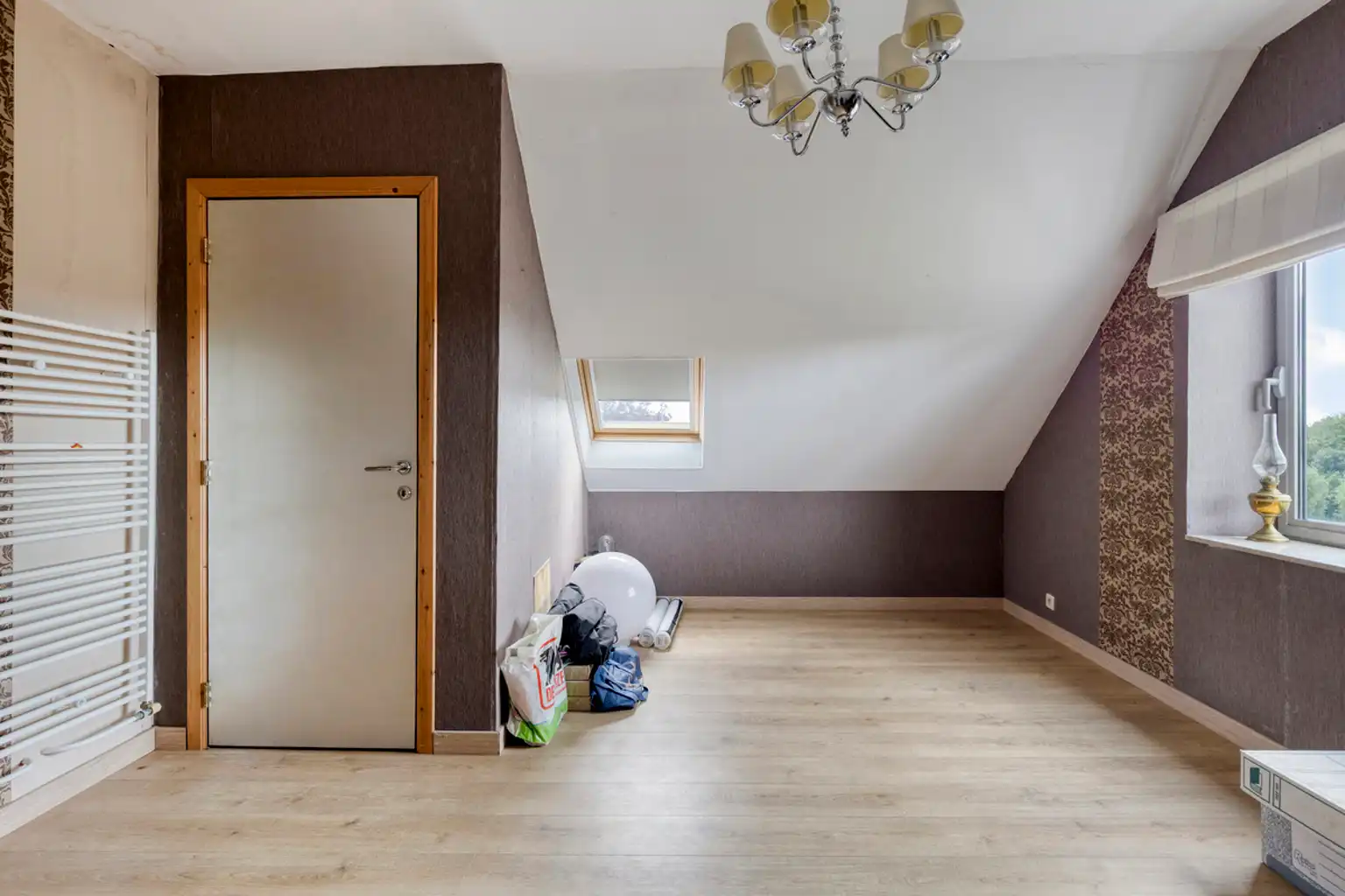 Innstapklare driegevelwoning  in verkeersluwe omgeving foto 21