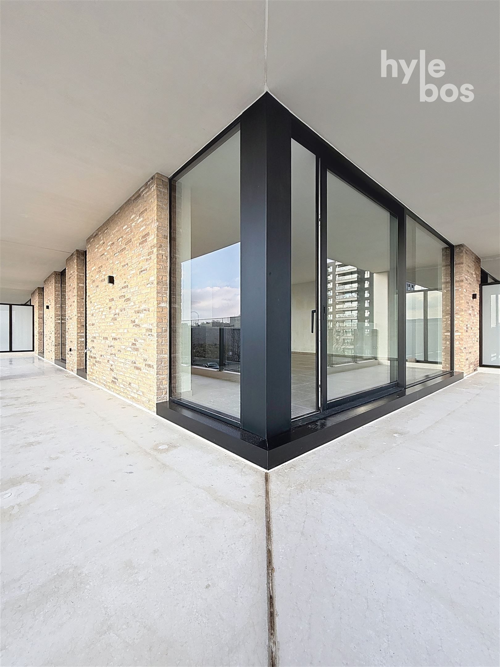 2 slaapkamer nieuwbouwappartement met scheldezicht foto 13