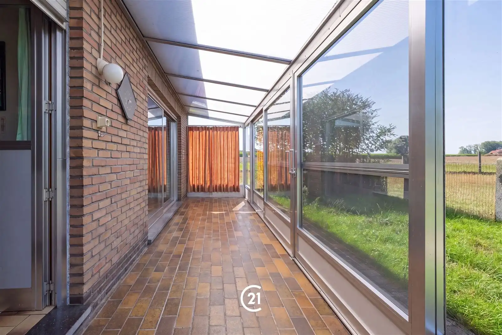Op te frissen villa/bungalow met weide op 36are90 met 3 slaapkamers foto 12