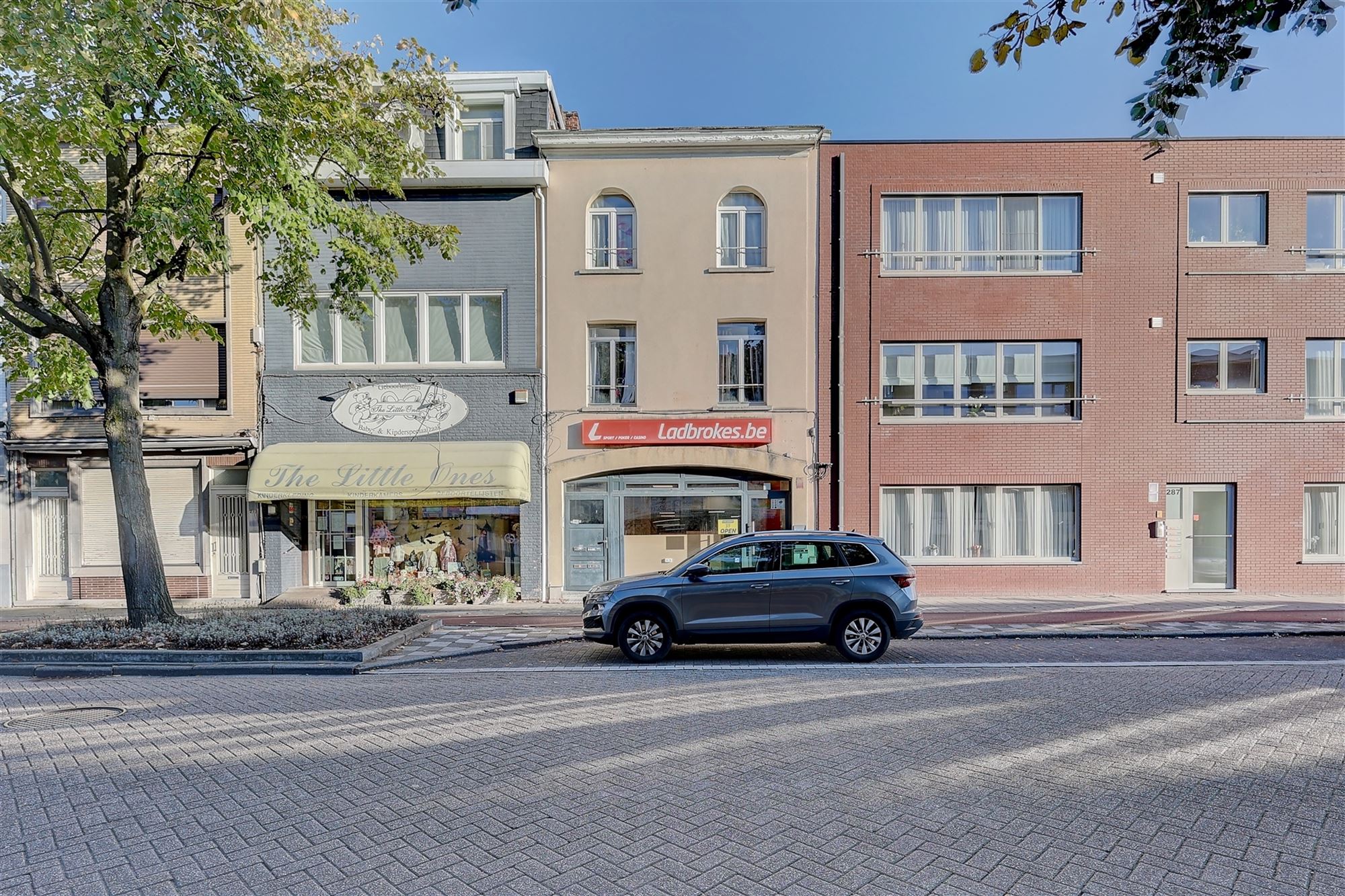Handelsgelijkvloers op uitstekende ligging in Wilrijk te huur foto 18
