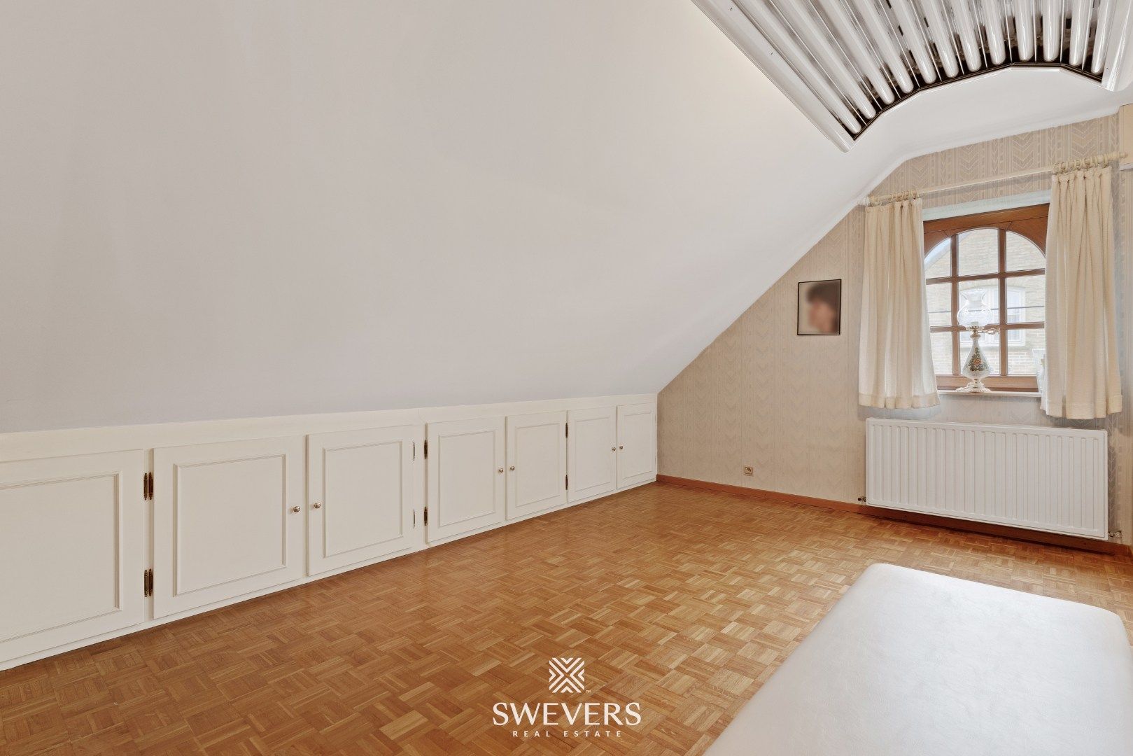 Ruime woning ( 345 m2 ) met 4 SLPK op prachtig perceel van 21a50ca foto 20