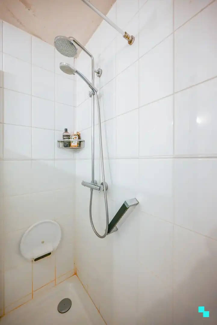 Tweeslaapkamerappartement met garage op een rustige locatie in Beveren-Leie foto 9