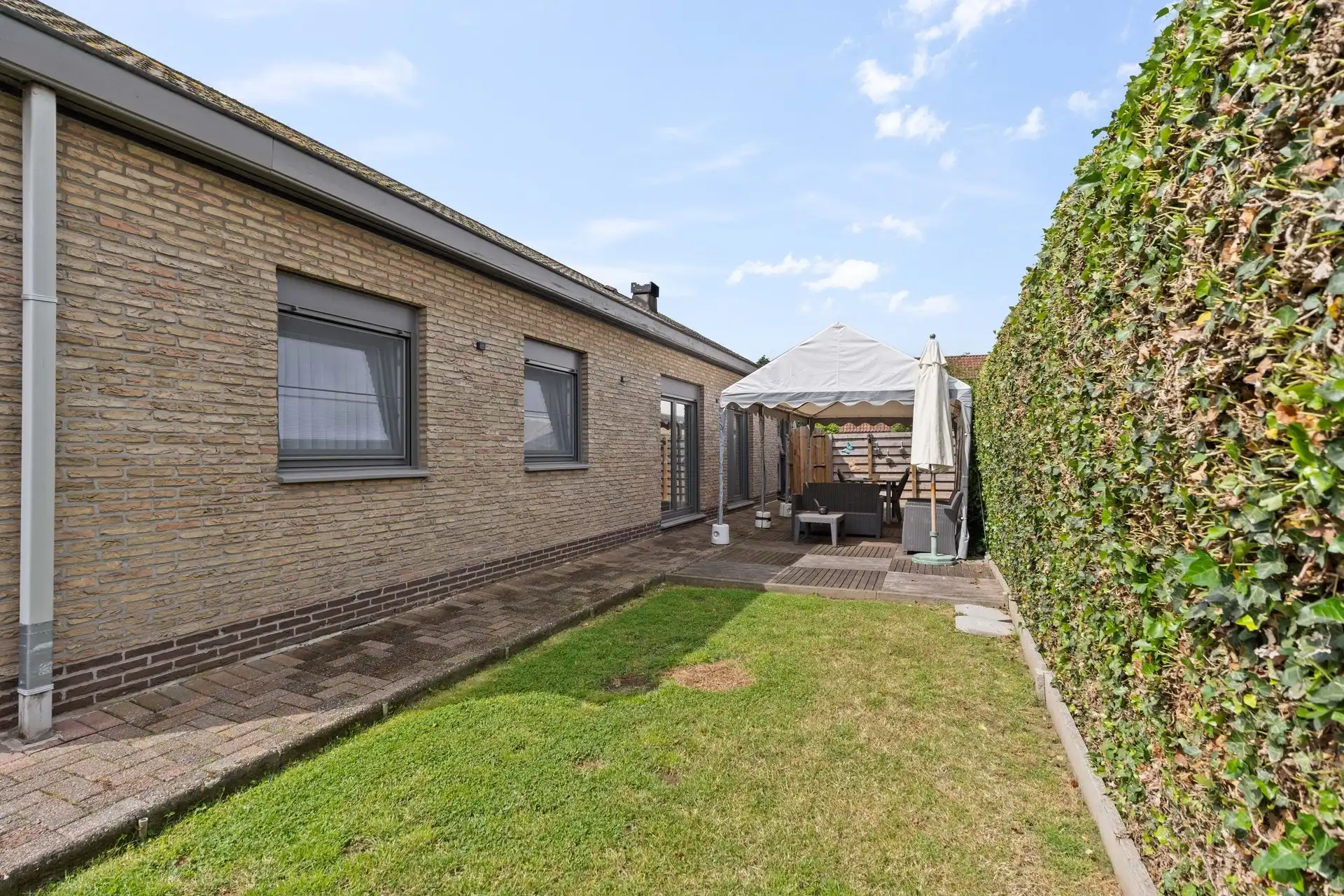 Rustig gelegen bungalow op een rustige ligging te Berlare op 885m² grond. foto 21