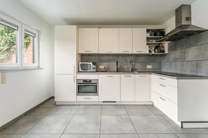 Ruime gezinswoning met 7 slaapkamers foto 5