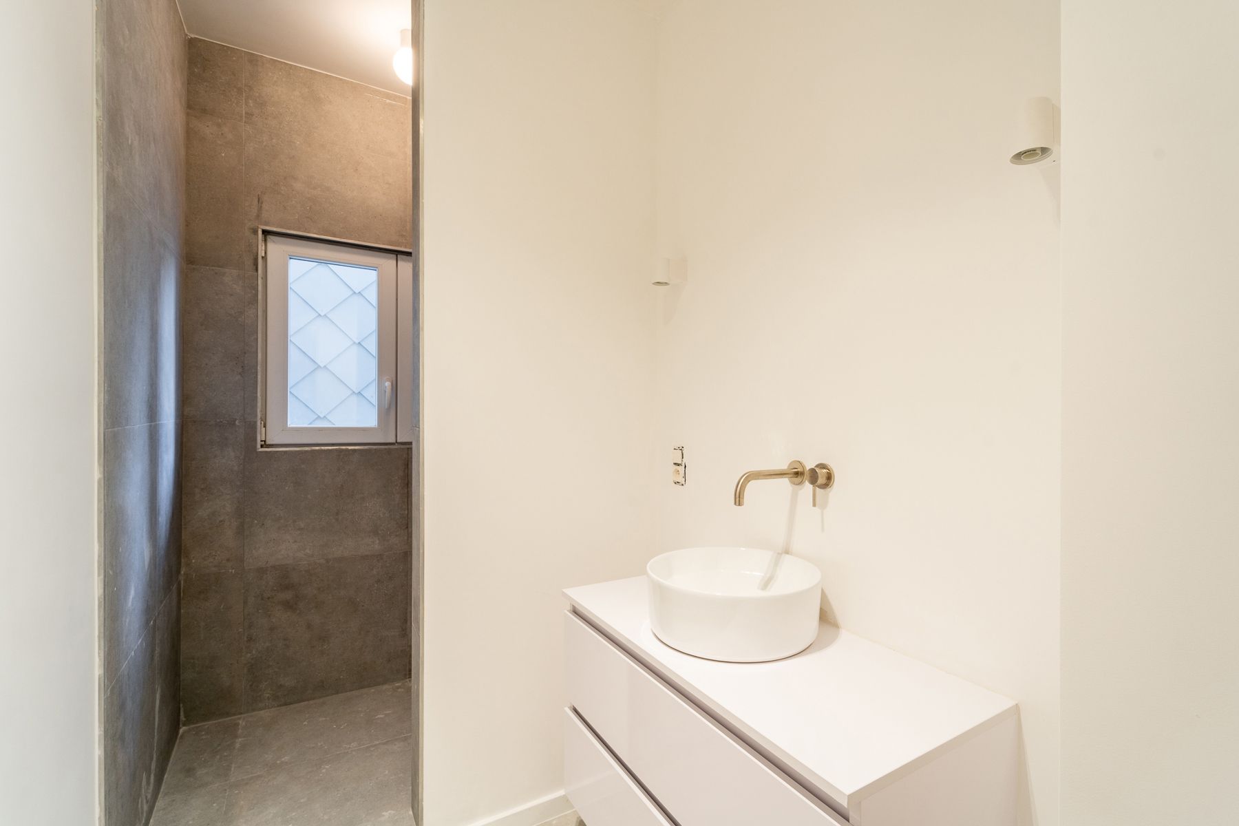 Gerenoveerd 2-slaapkamer appartement  foto 8