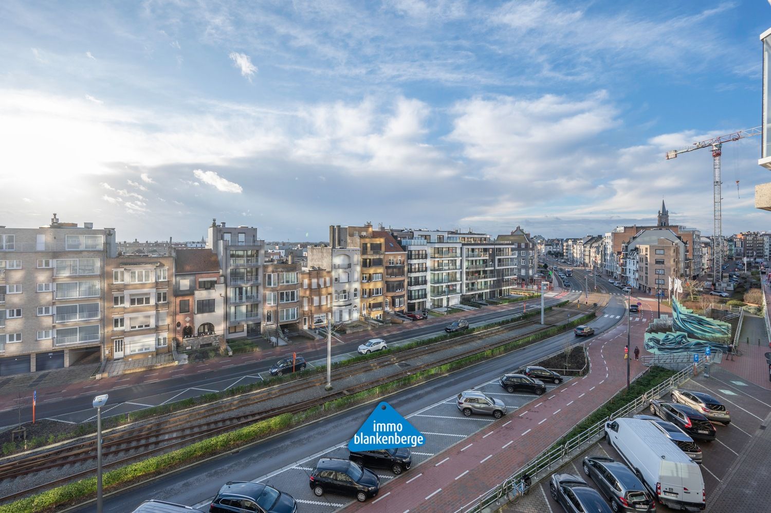 Modern gerenoveerd appartement met twee slaapkamers op een toplocatie foto 19