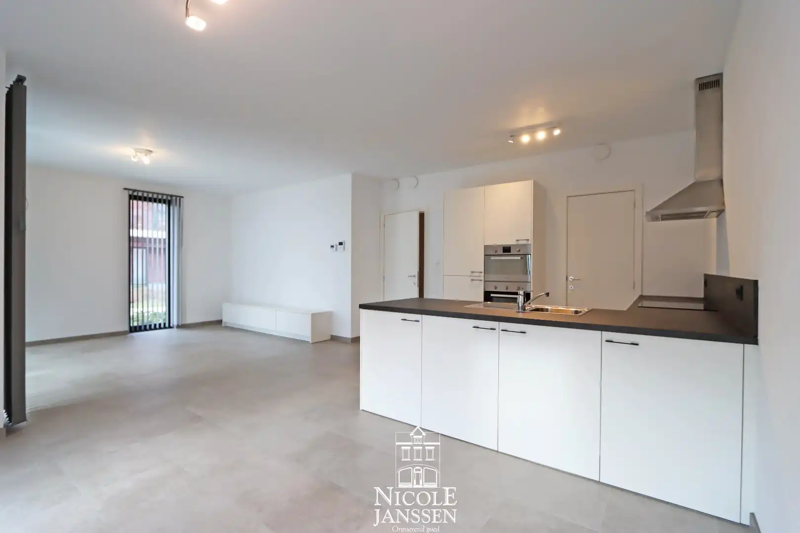 Gelijkvloers appartement met 2 slaapkamers, kelderberging en autostandplaats foto 5