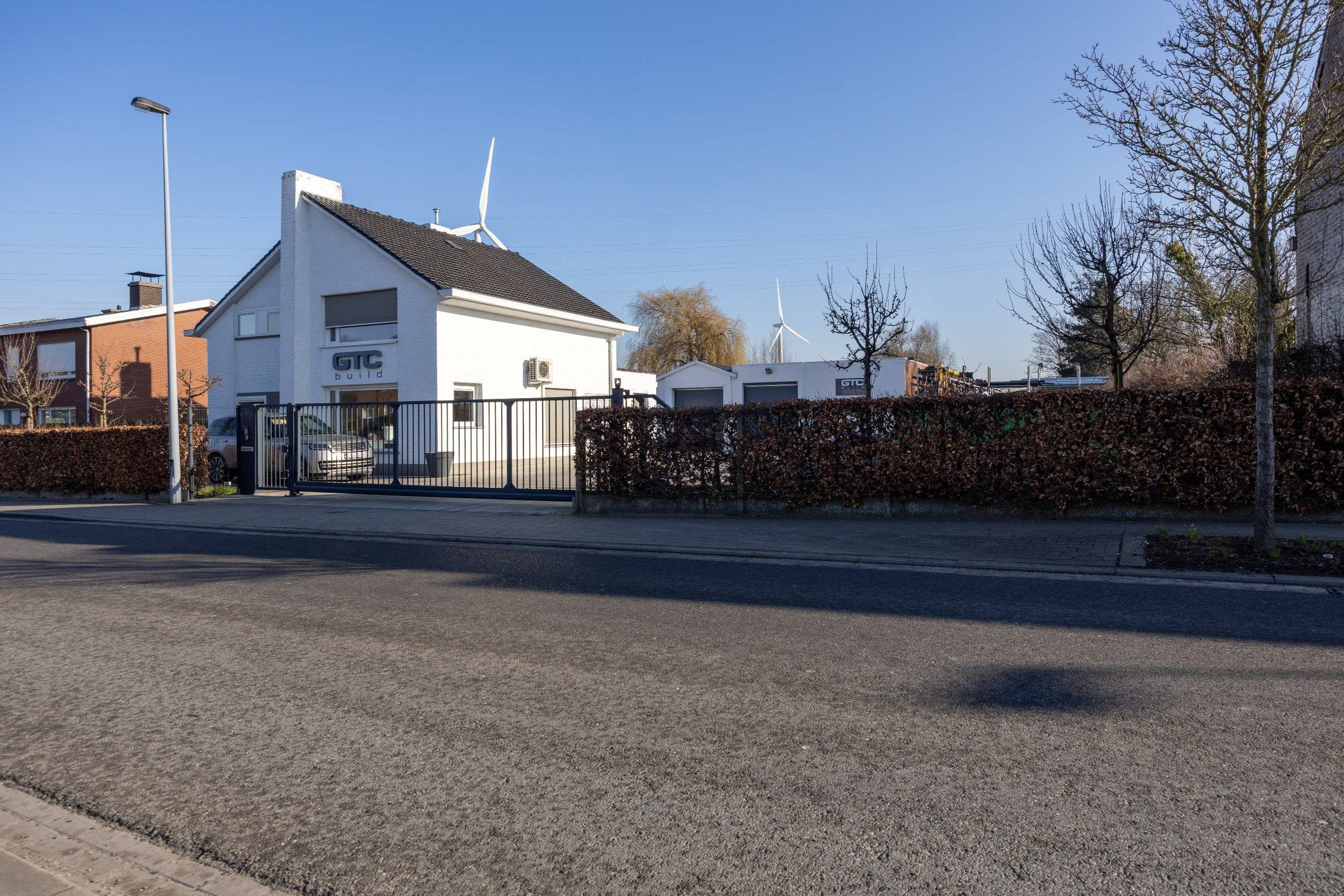 KMO GEBOUW OP 2890 M² foto 26