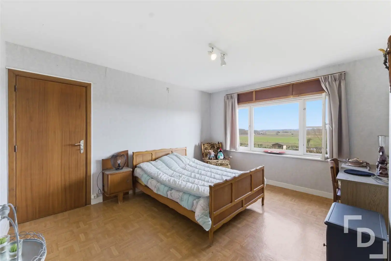 Te renoveren HOB met enorme tuin met landelijke verzichten te koop in Dikkebus foto 3