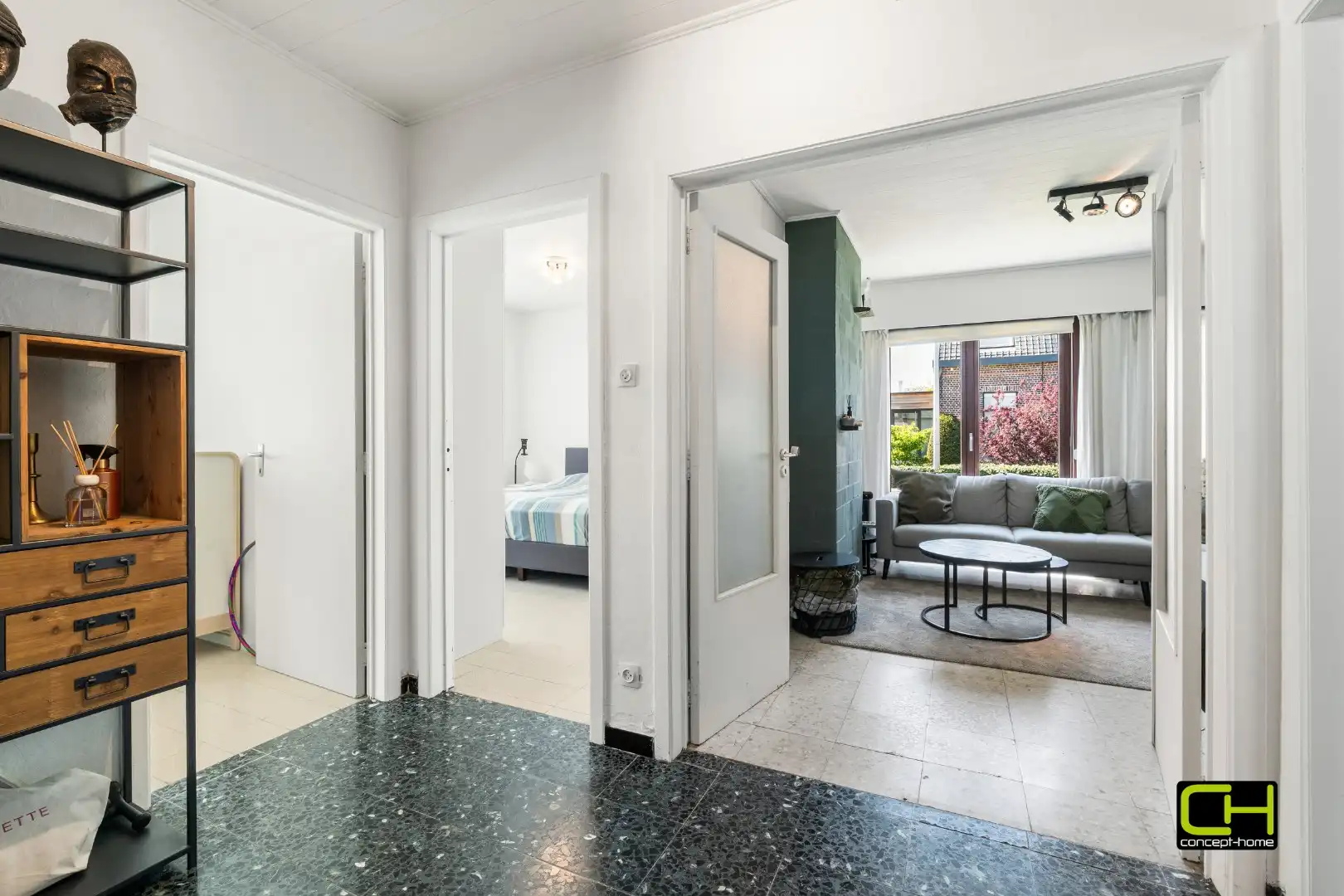 Vrijstaande bungalow met loods op een perceel van 865 m² te koop in Merendree foto 10