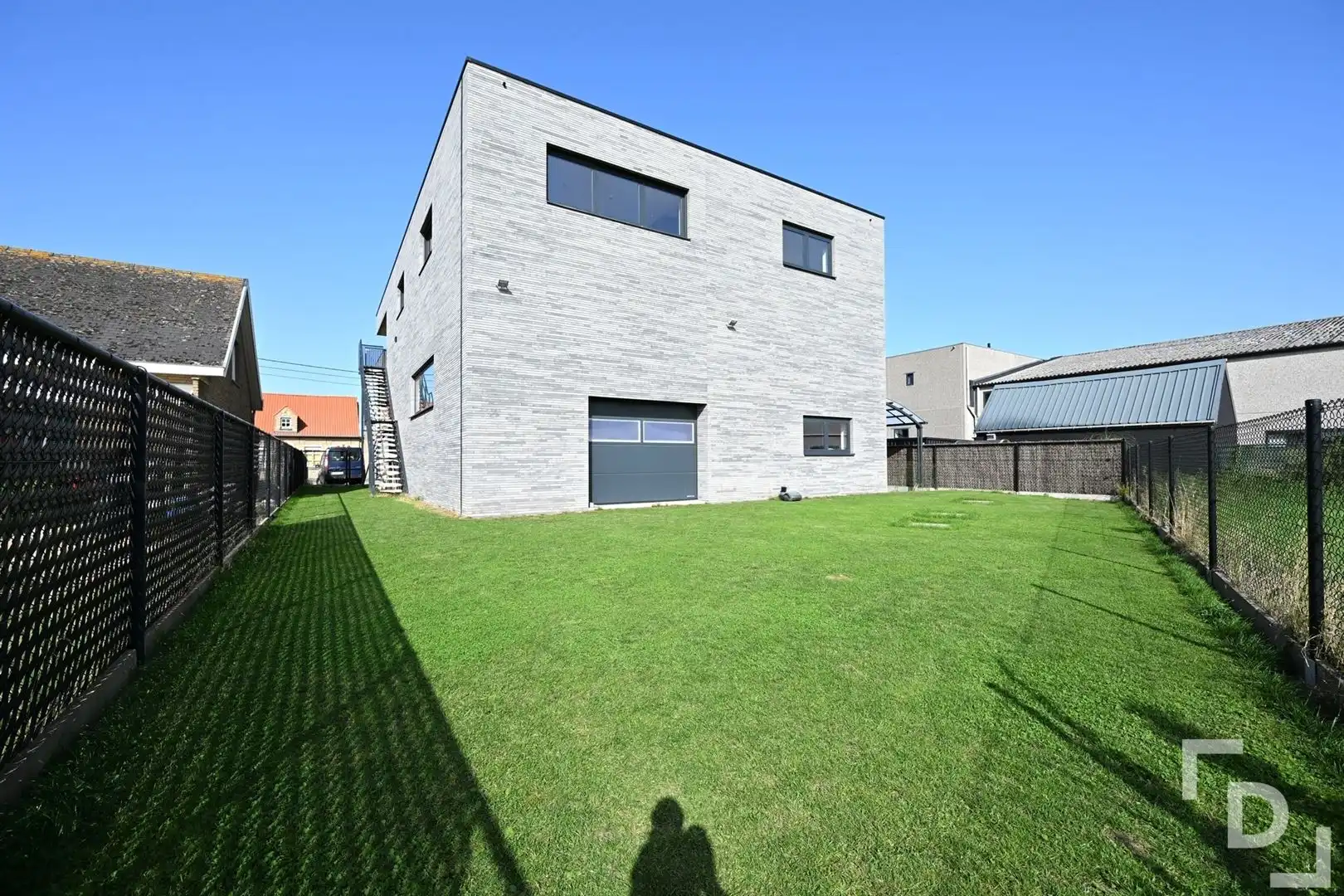 Nieuwbouw bel-etage met 4 slaapkamers en ruime tuin foto 21