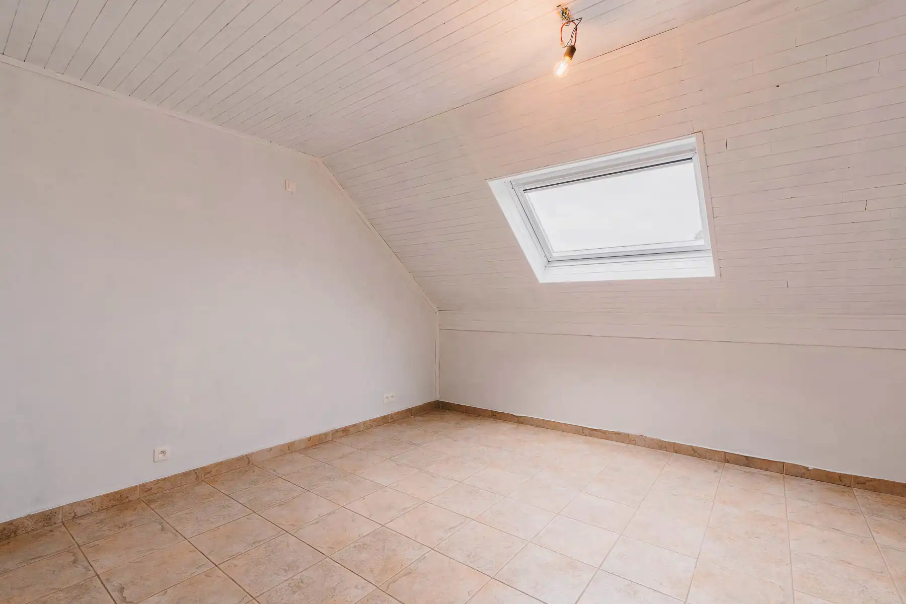 Instapklare woning met zuidgerichte tuin in rustige straat foto 17