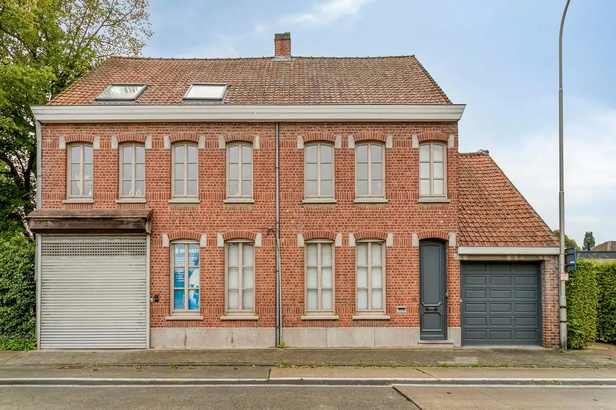 Ruime herenwoning met magazijn te koop in Deerlijk foto 16
