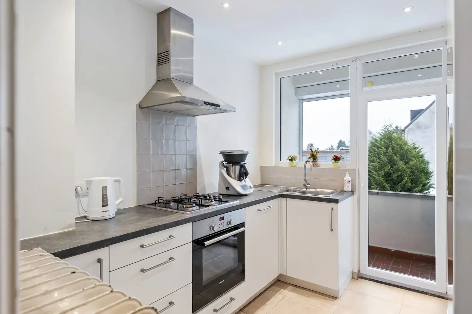 Appartement met 2 slaapkamers op toplocatie te Lier foto 3