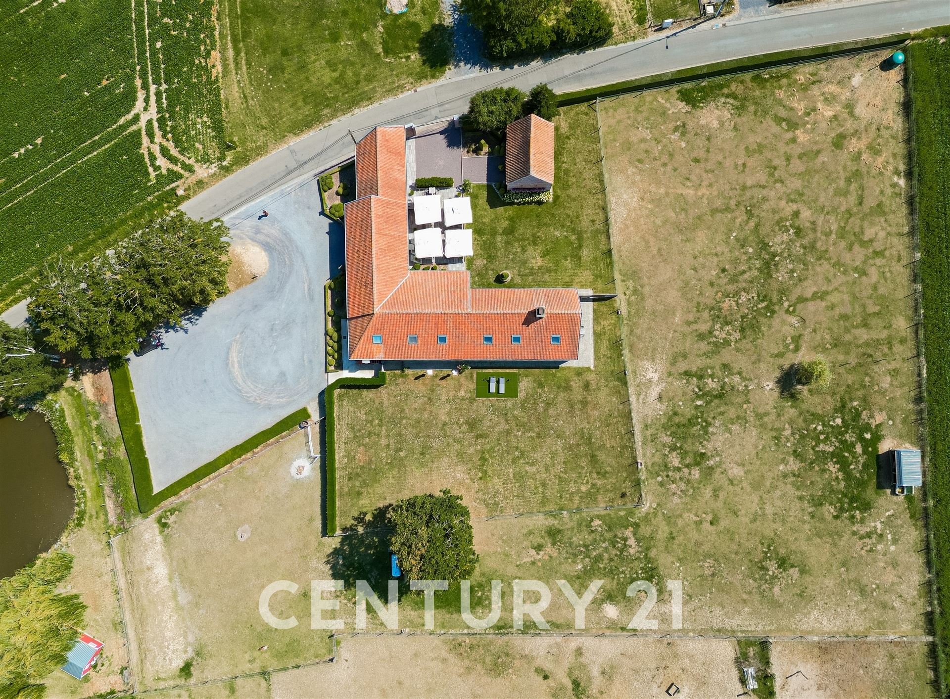 Exclusief restaurant mét instapklare villa foto {{pictureIndex}}