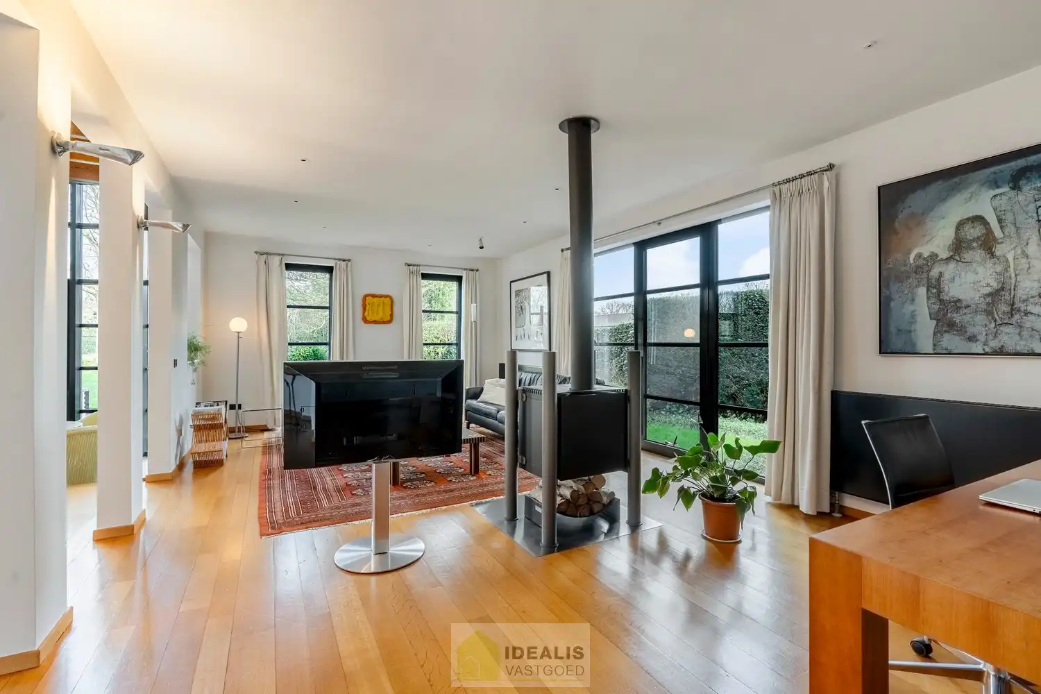 EXTRA RUIME VILLA MET EEN PRACHTIG LICHTRIJKE LEEFRUIMTE, RUIME KEUKEN, 4 SLAAPKAMERS, 2 BADKAMERS EN EEN RUIM PRAKTIJK/KANTOORGEDEELTE OP EEN RIANT EN CENTRAAL PERCEEL VAN MAAR LIEFST 16A 27CA OP EEN GUNSTIGE LOCATIE NABIJ HET CENTRUM VAN ACHEL! foto 11