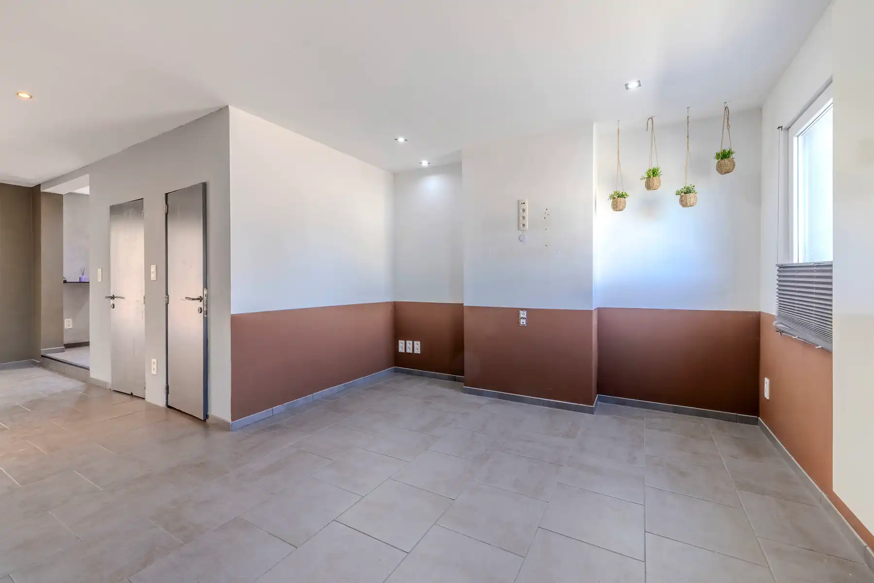 Deels gerenoveerde HOB op een grond van meer 689m² foto 5