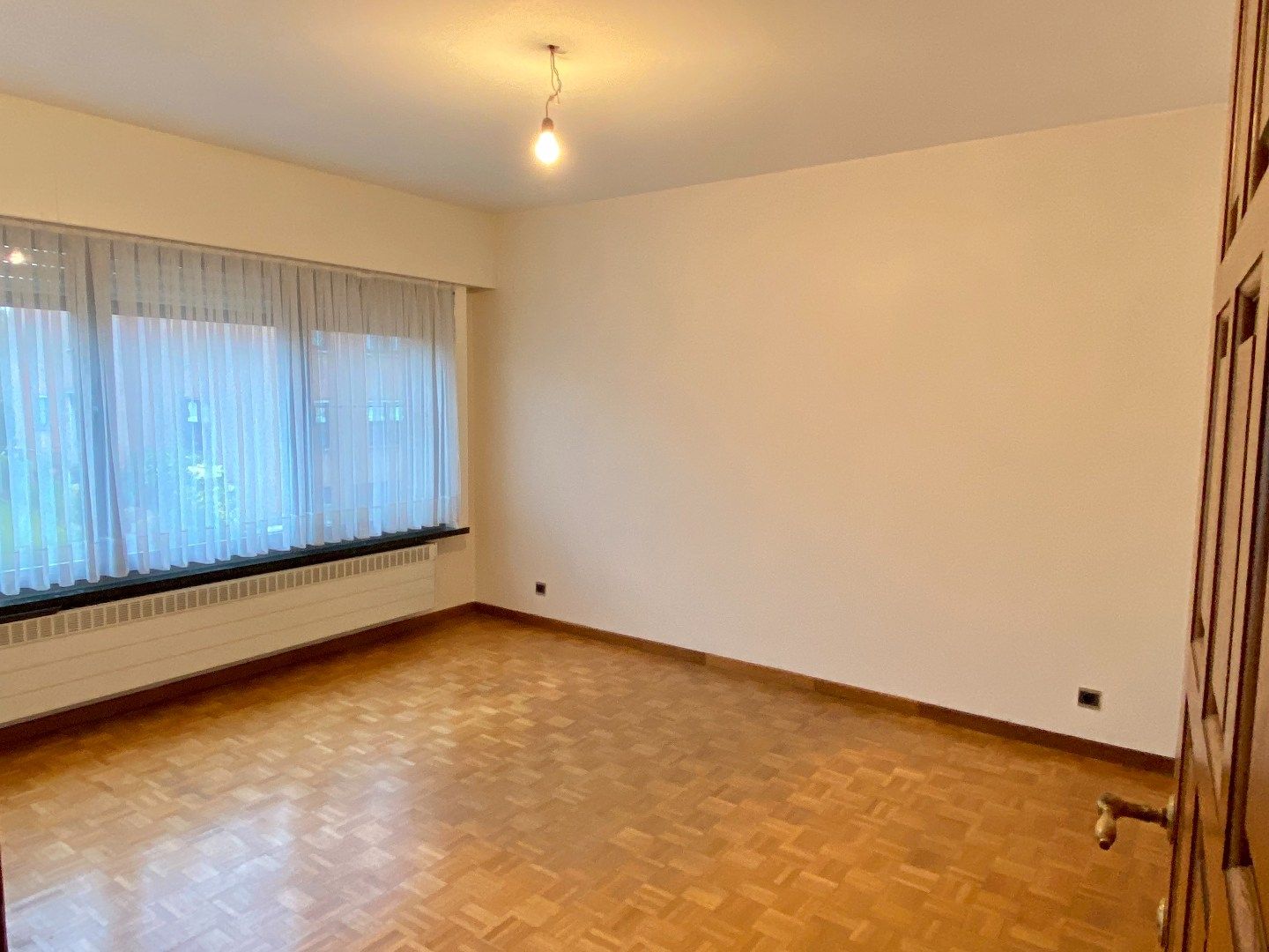 Ruim en licht appartement met prachtig zicht op groen 🌿: 2 slpk en bureau + garage + terras en tuin + extra ruimte foto 17