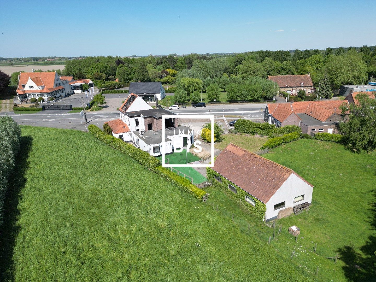 Zeer commercieel gelegen bouwperceel van 2.478 m² aan de grens met Sluis. foto 4
