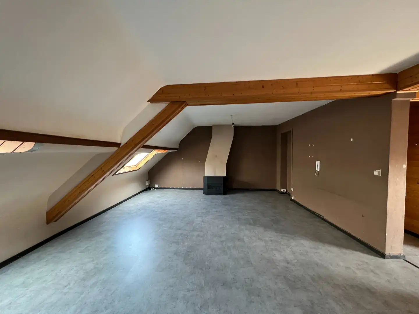 Investeringspand bestaande uit drie appartementen en handelspand in centrum Nieuwpoort foto 8