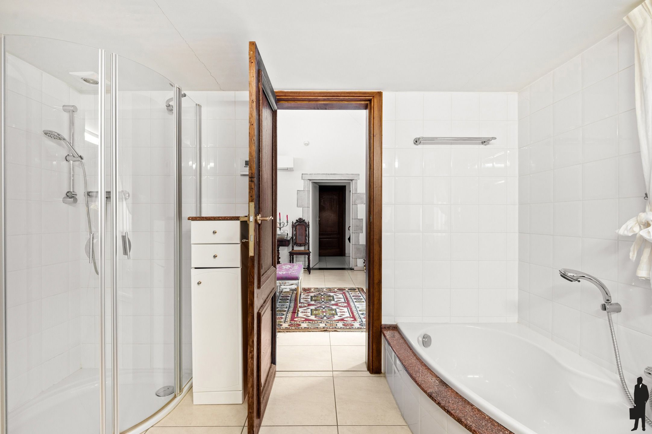 Exclusieve villa met conciërgewoning op 4.102m² foto 26