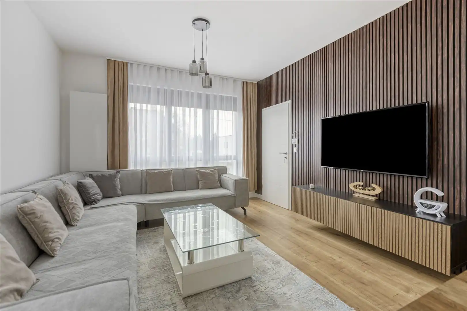 TE KOOP: Gerenoveerde woning met 3 slaapkamers te Houthalen! foto 4