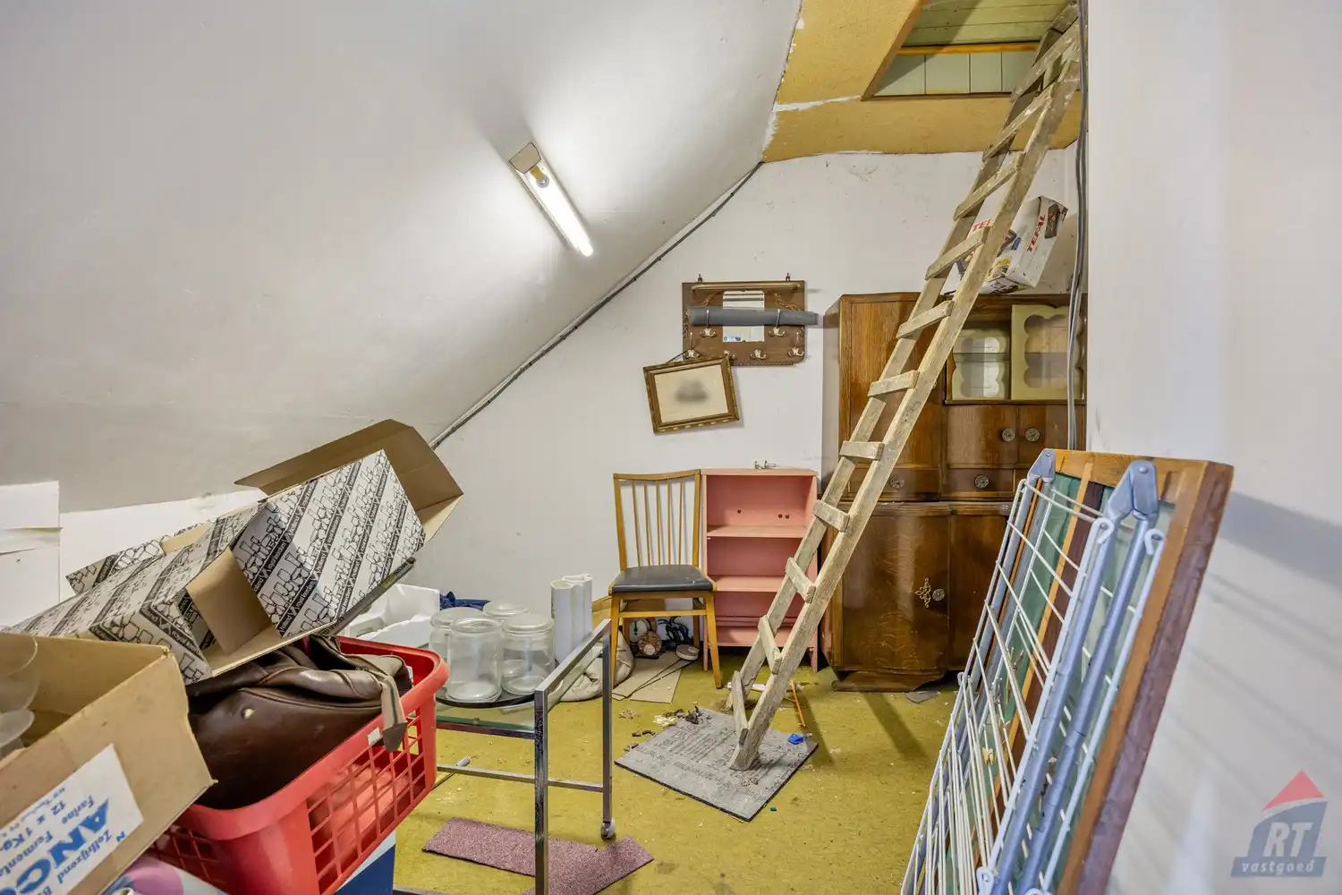 Rustig gelegen halfopen bebouwing met ruime tuin en tal van renovatiemogelijkheden foto 15