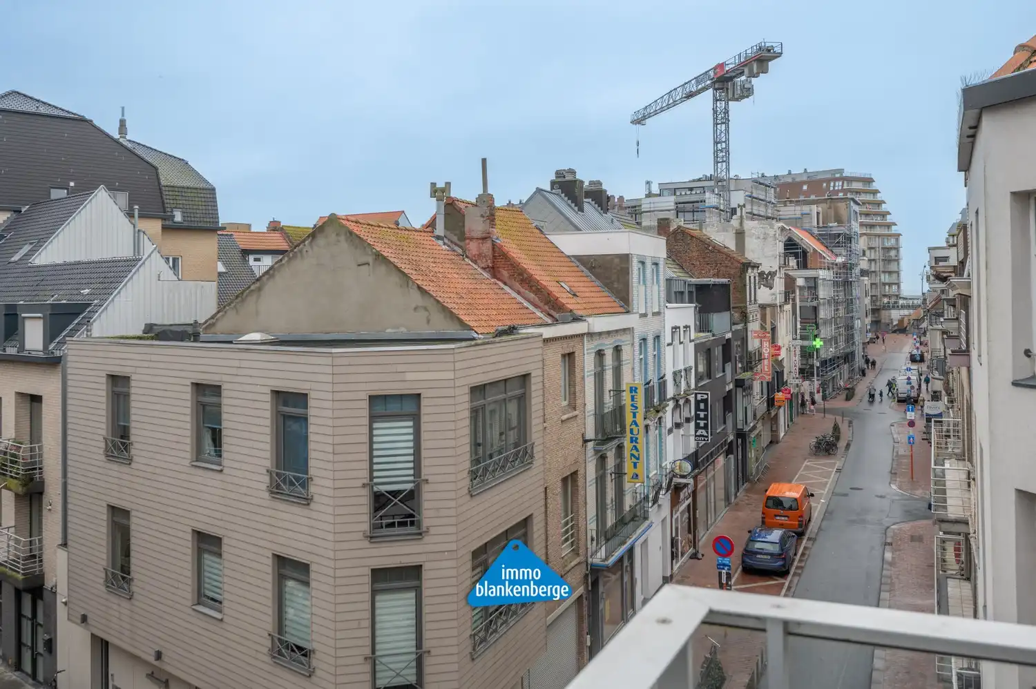 Uniek dakappartement met 3 slaapkamers en 2 badkamers. foto 21