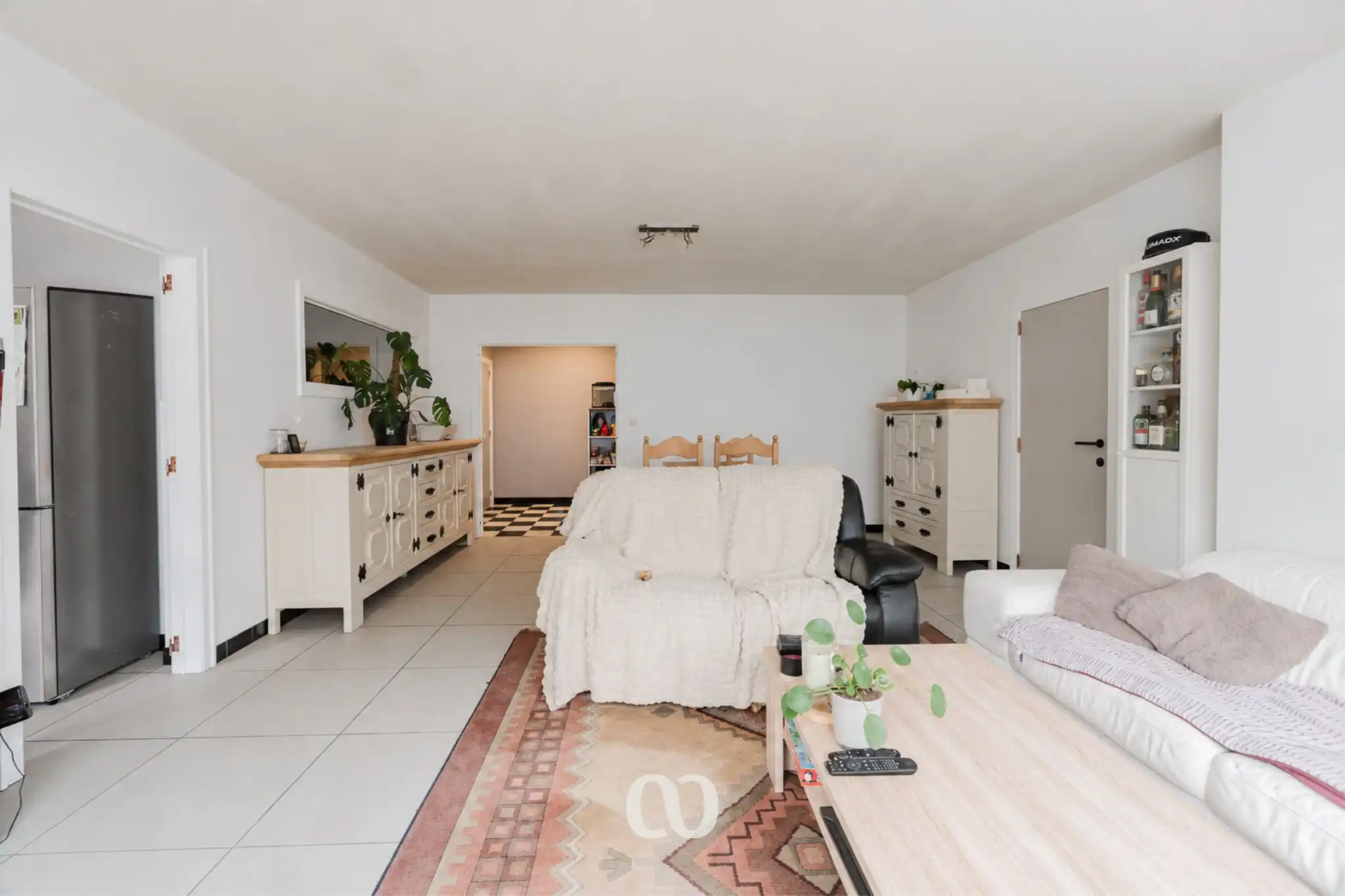 Gerenoveerd, ruim appartement op centrale ligging foto 2