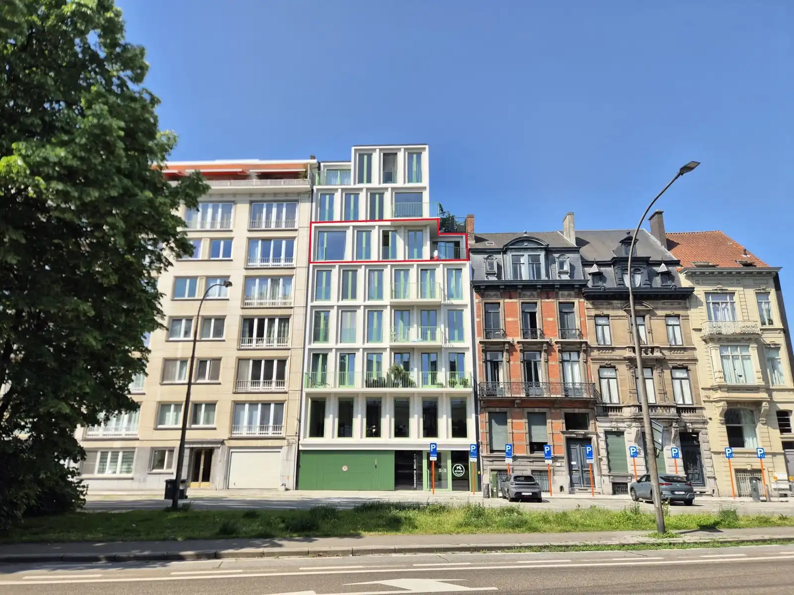 Exclusief nieuwbouw appartement met 3 slaapkamers  foto {{pictureIndex}}